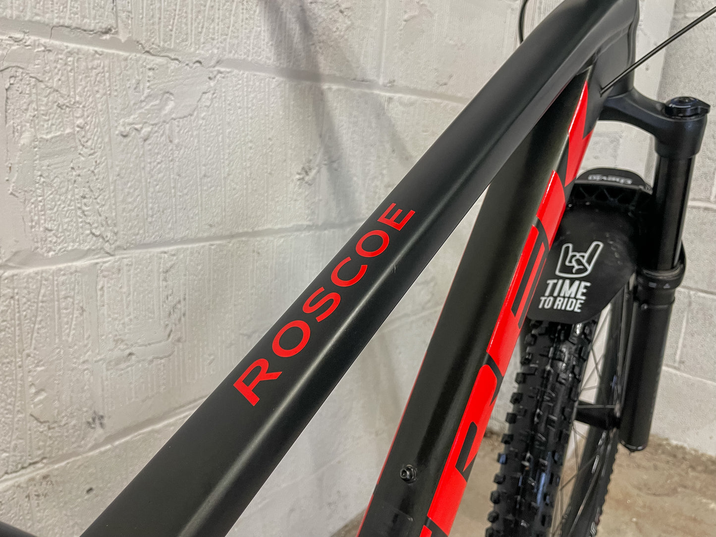 TREK ROSCOE 8 2025 HARDTAIL MOUNTAIN BIKE