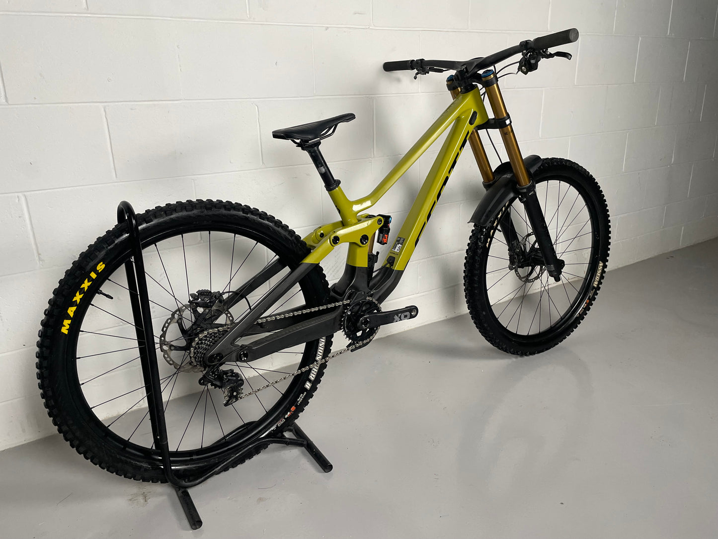 Scott Gambler 900 Tuned 2024 Downhill Mountain Bike