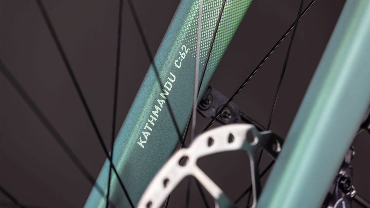 CUBE KATHMANDU HYBRID C:62 SLT 400X SEAFOAM/CHROME 2026