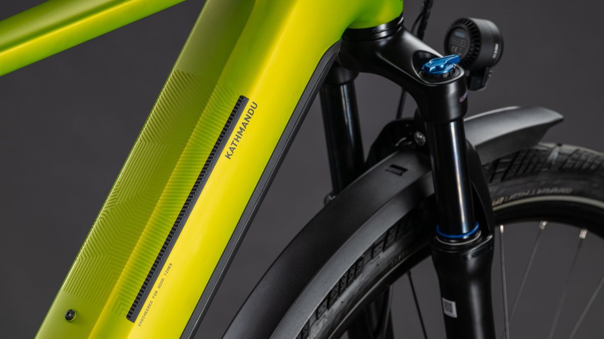 CUBE KATHMANDU HYBRID PRO 800 LIZARD/BLACK 2026