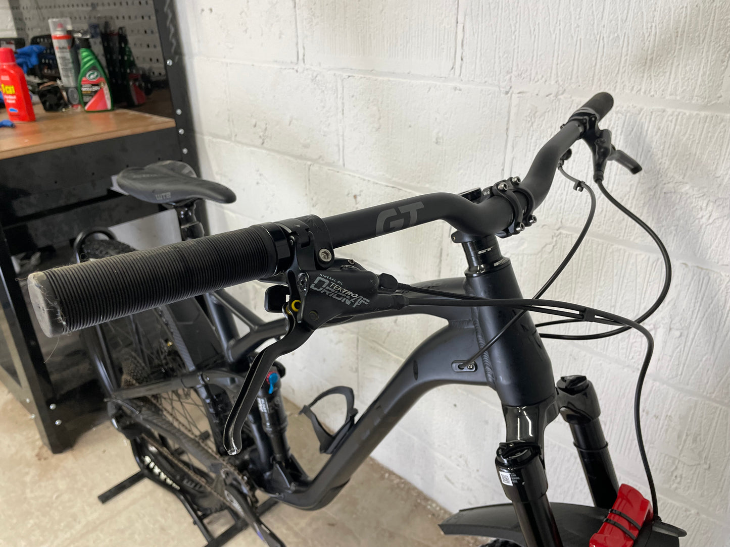 GT Sensor Comp 29er 2024 Full Suspension Mountain Bike