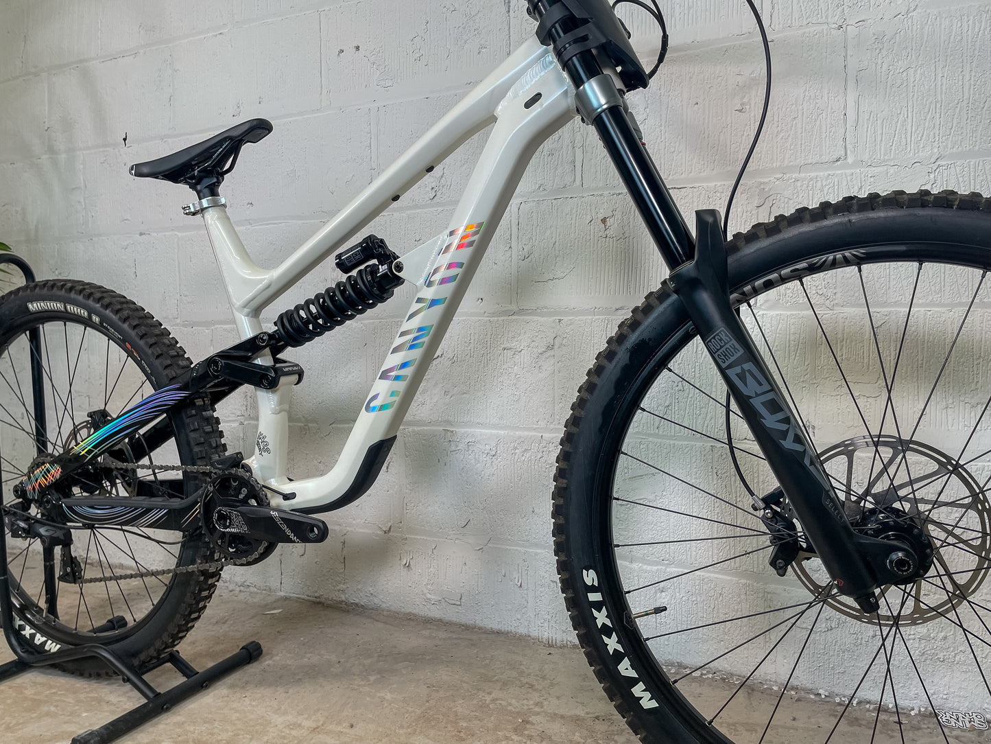 Canyon Sender Torque DH CLLCTV 2024 Full Suspension Mountain Bike