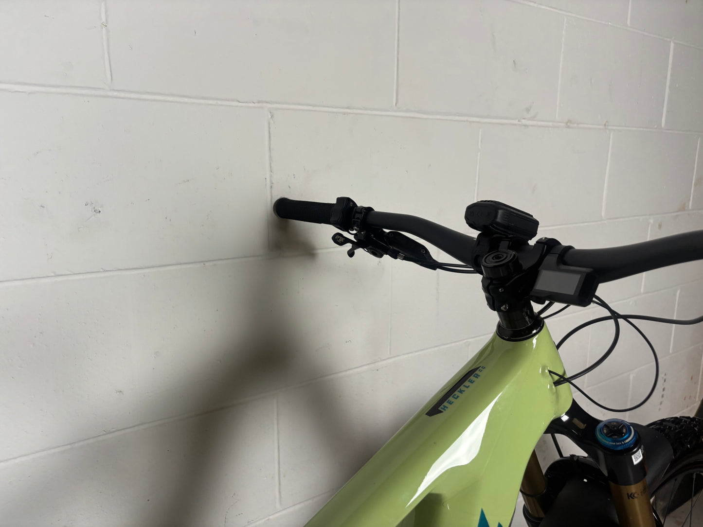 Santa Cruz Heckler CC X01 AXS RSV MX 2023 Electric Mountain Bike