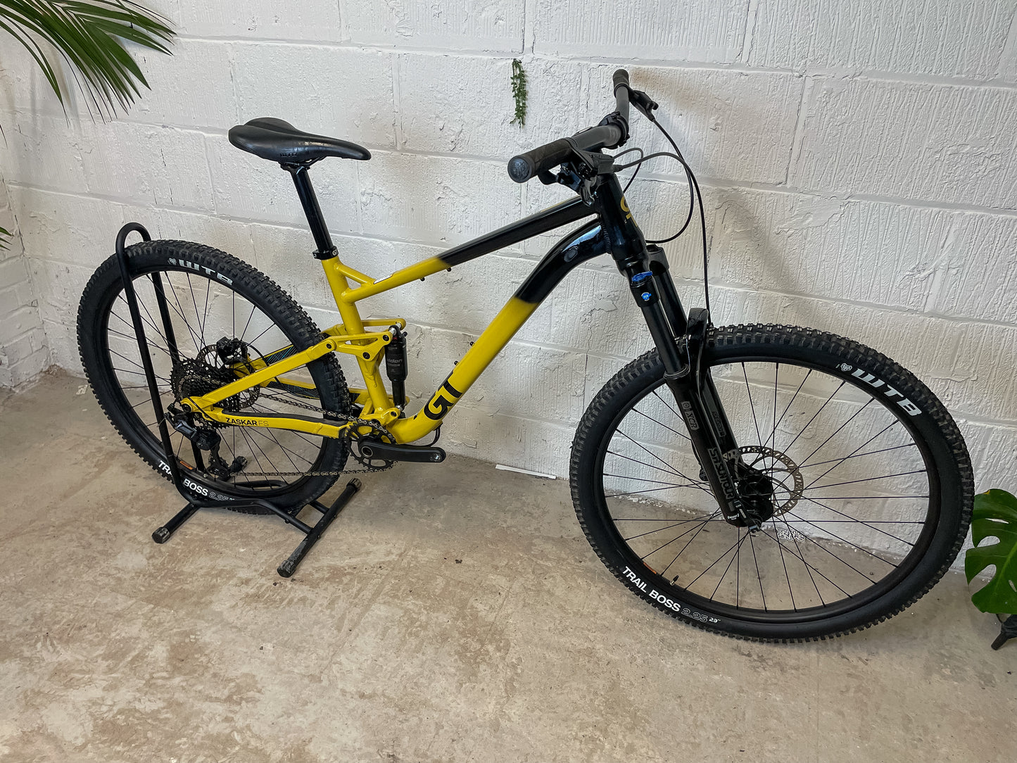 GT Zaskar FS Sport 2024 Full Suspension Mountain Bike