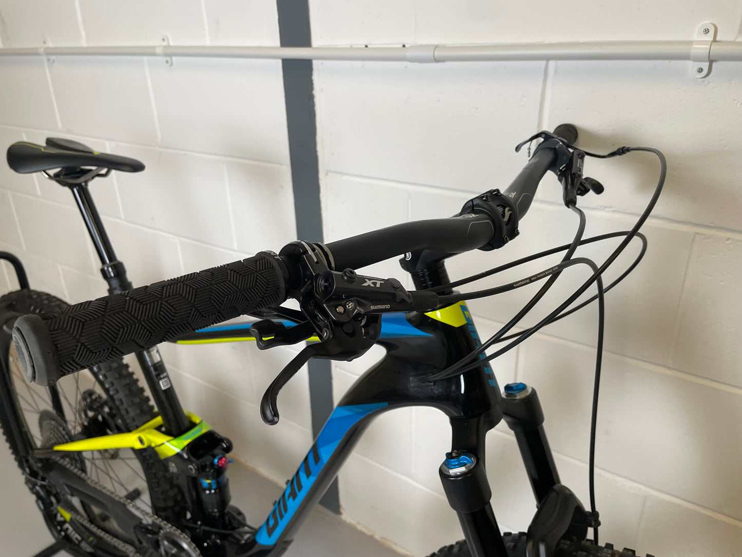 Giant Anthem Advanced 1 Carbon Full Suspension Mountain Bike