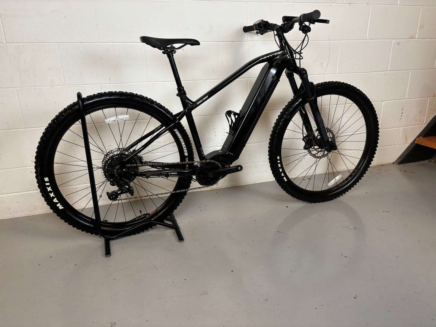 Whyte E-505 2024 Electric Mountain Bike