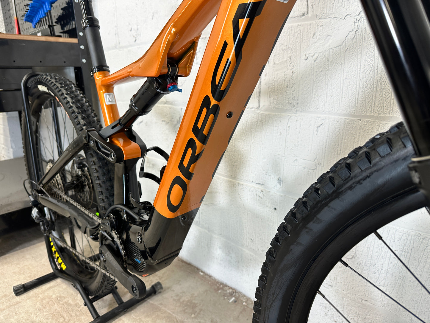 Orbea Rise H30 2023 Electric Mountain Bike *Only 400 Miles*
