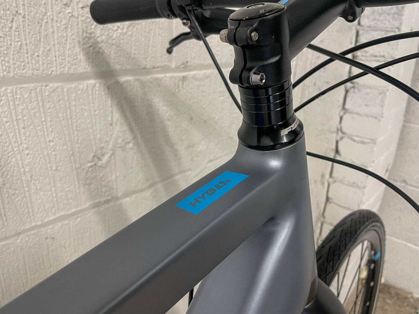 Boardman HYB 8.9E Microshift Hybrid Electric Bike *Only 30 Miles Rode