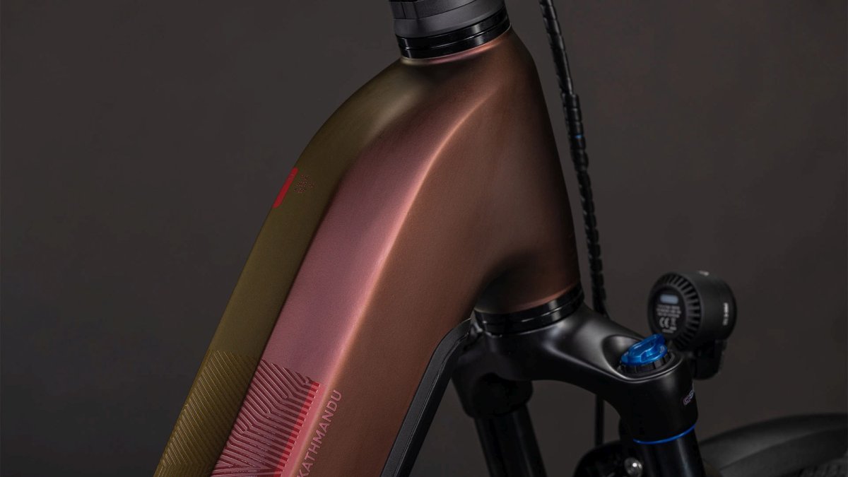 CUBE KATHMANDU HYBRID PRO 800 SUNGLOW/CHROME 2026