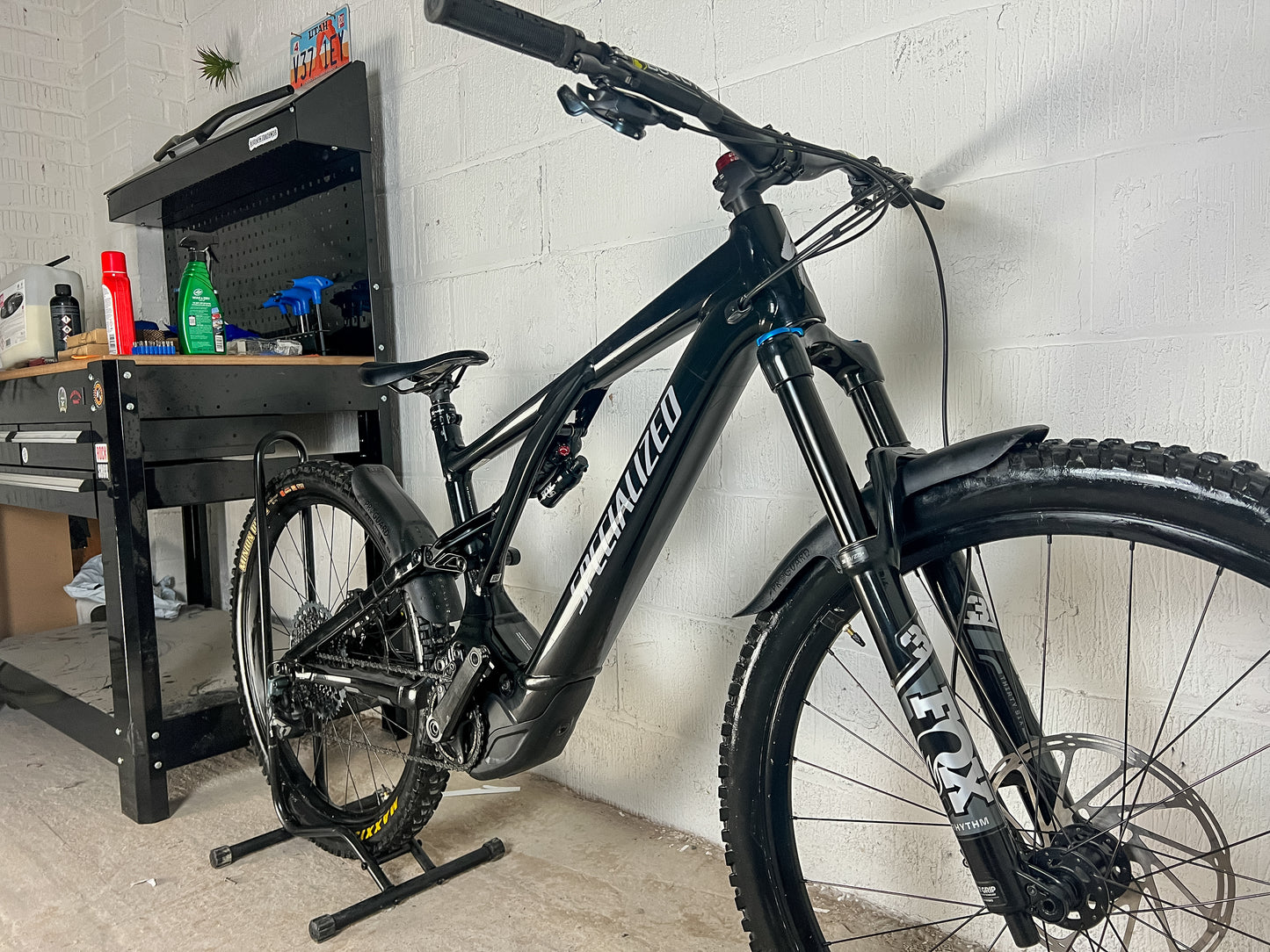 Specialized Levo Comp Alloy G3 Electric Mountain Bike *Only 5 Miles Rode*