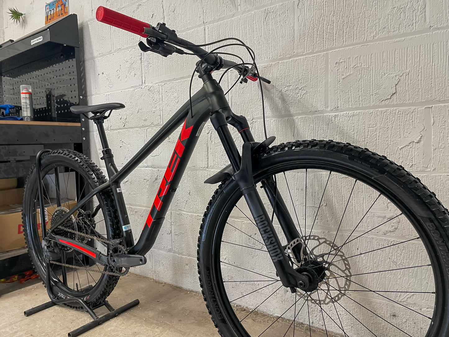 TREK ROSCOE 8 2025 HARDTAIL MOUNTAIN BIKE