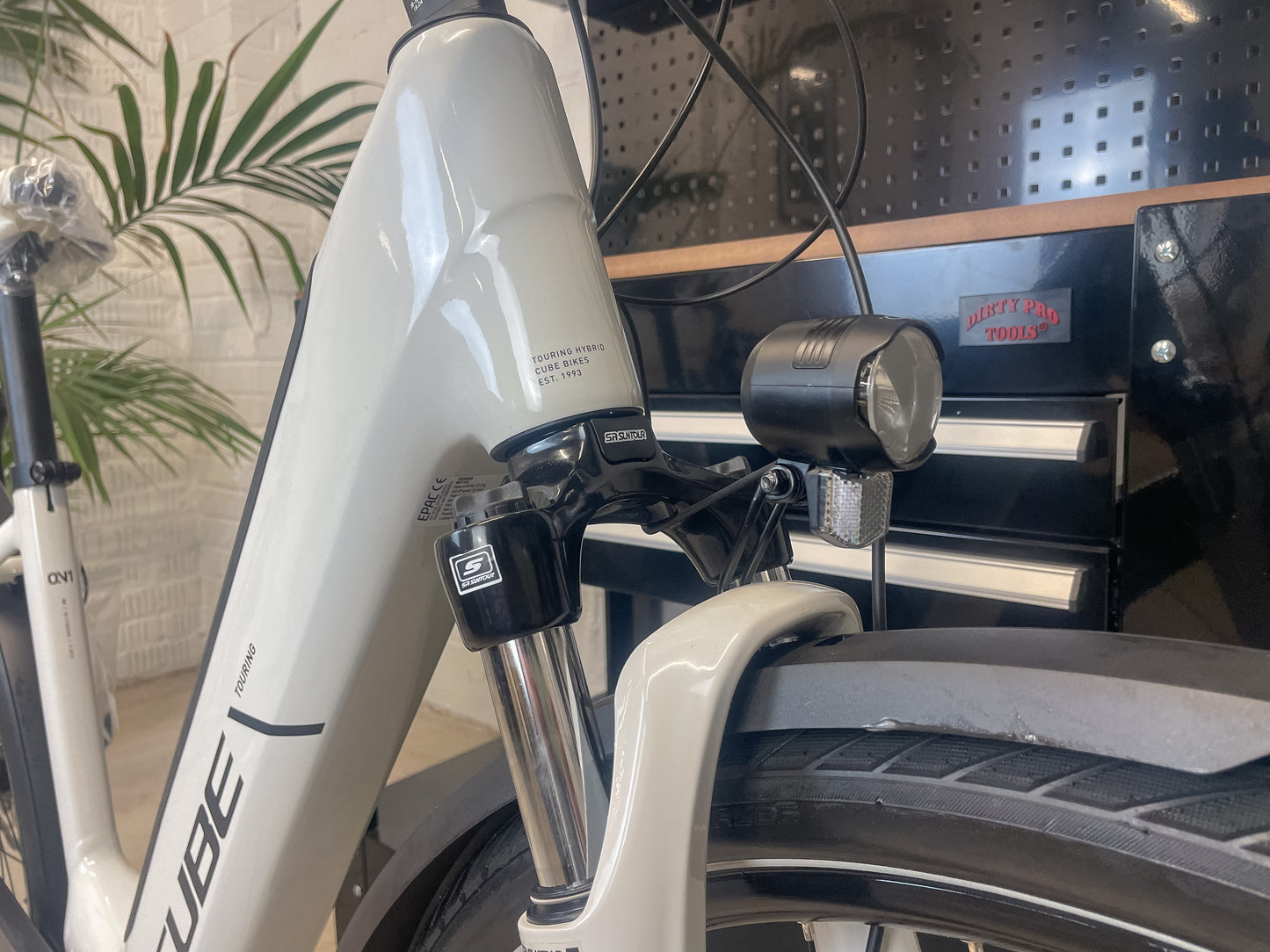 Cube Touring Hybrid One 625wh 2025 Electric Bike *Brand New*