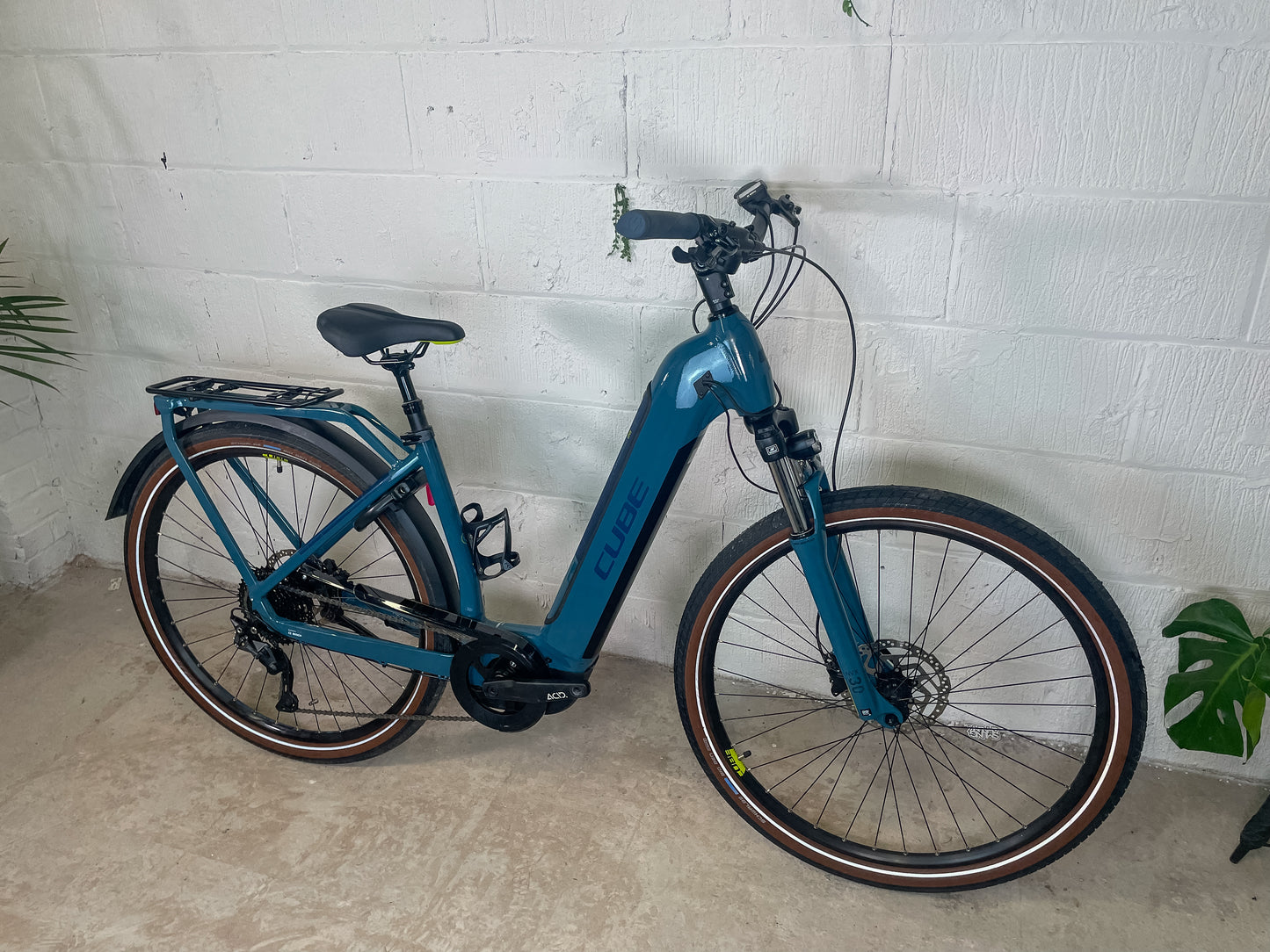 Cube Kathmandu Hybrid One 625 2024 Electric Hybrid Bike * Only 15 Miles rode*