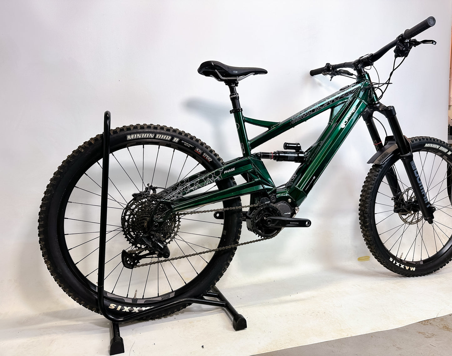 Orange Phase 27.5 S 2024 Full Suspension Electric Bike *Only 81 Miles*