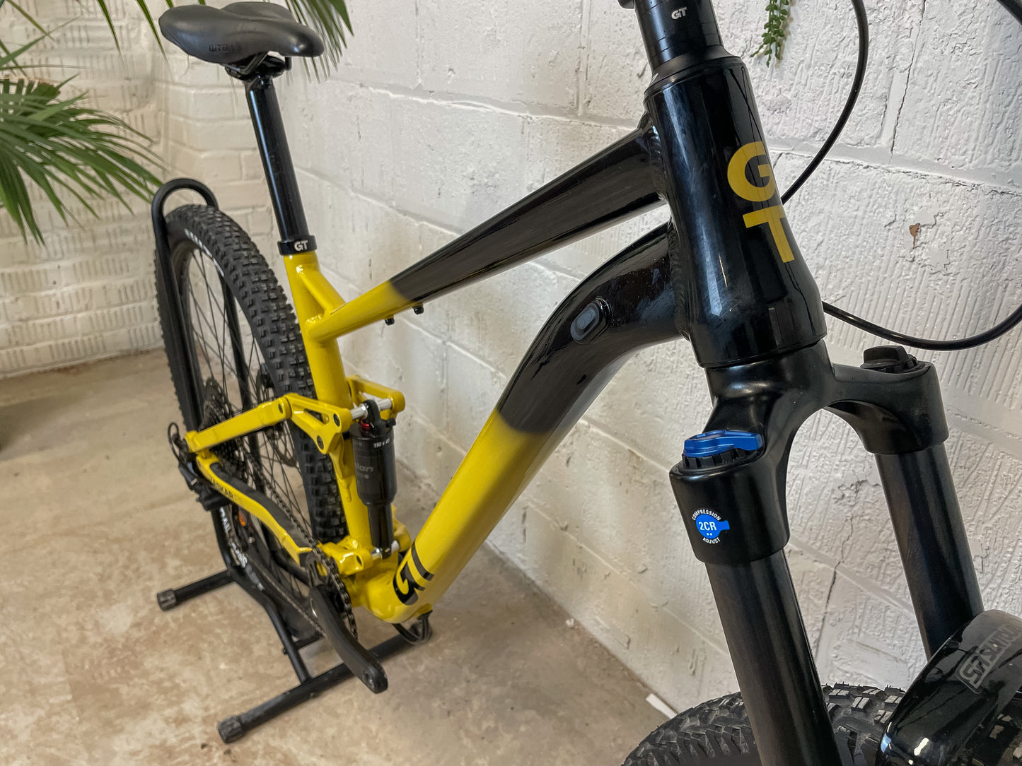 GT Zaskar FS Sport 2024 Full Suspension Mountain Bike