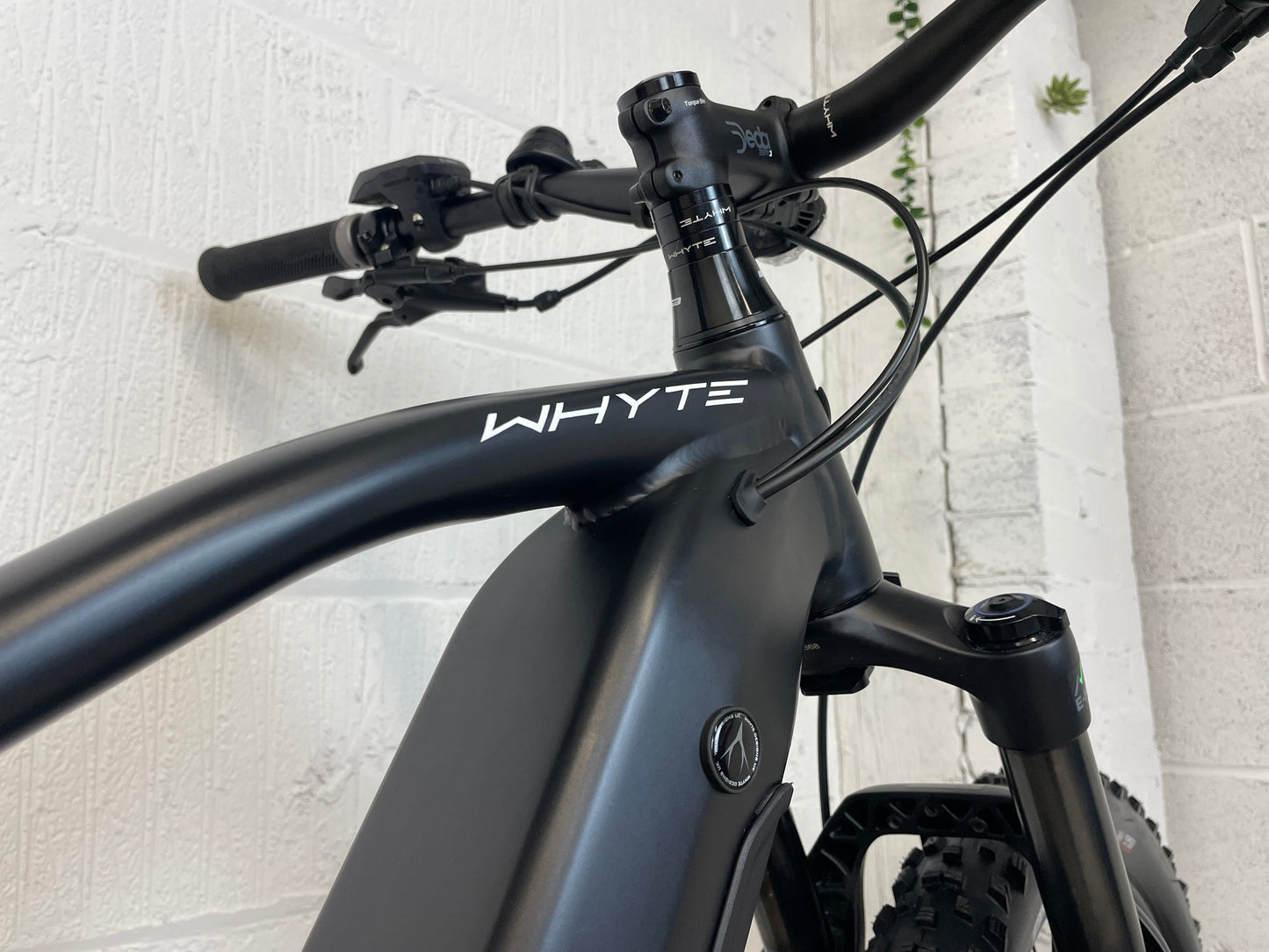 Whyte E-505 2024 Electric Mountain Bike *Only 15 Miles*