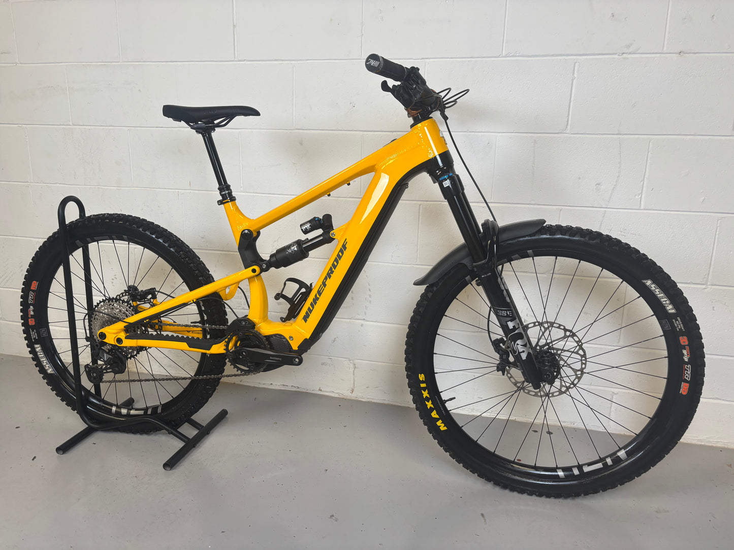 Nukeproof Megawatt 297 Elite 2023 Electric Mountain Bike