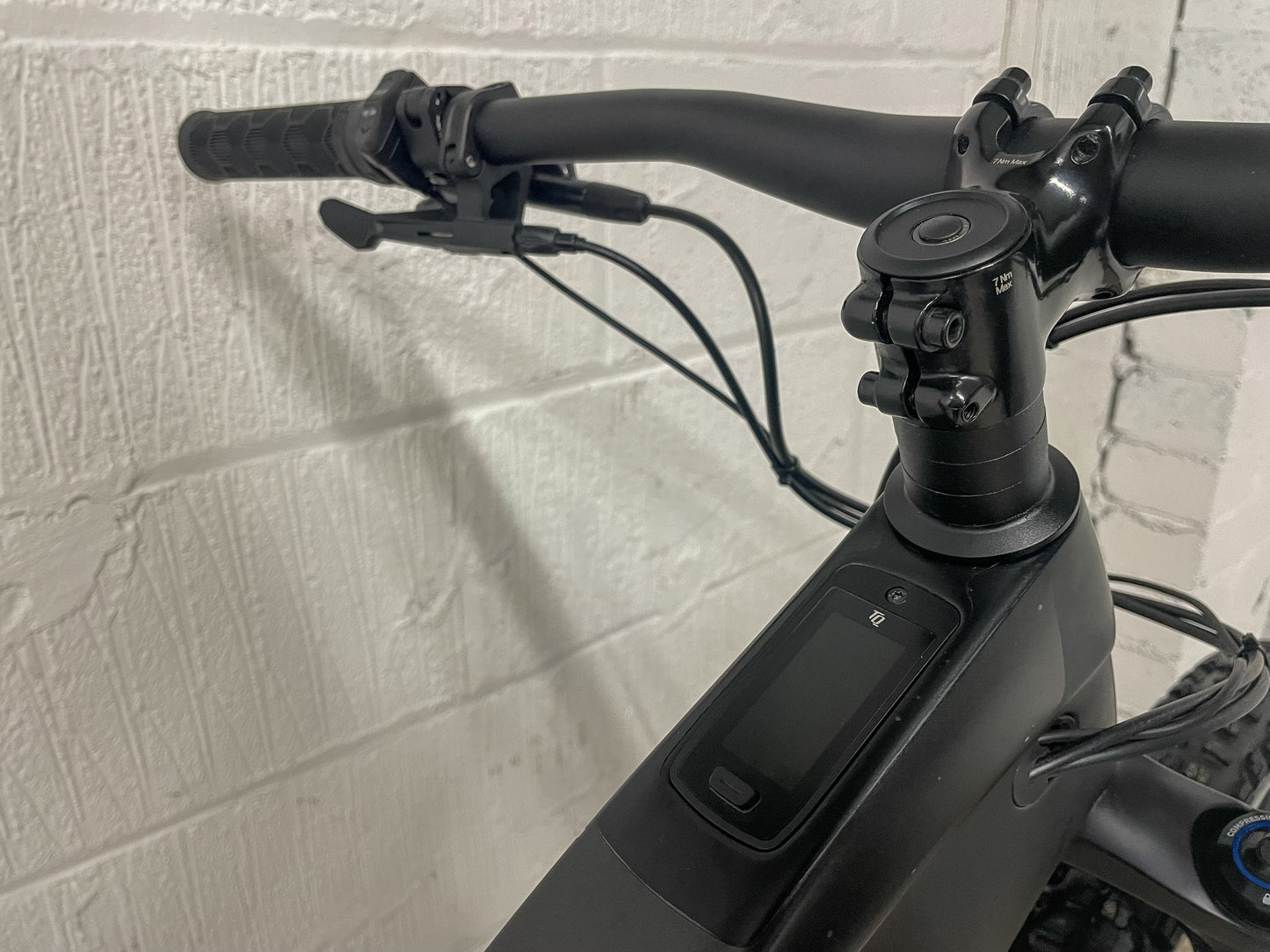 TREK  FUEL EXE 9.5 2024 ELECTRIC MOUNTAIN BIKE*Only 6 Miles Rode*