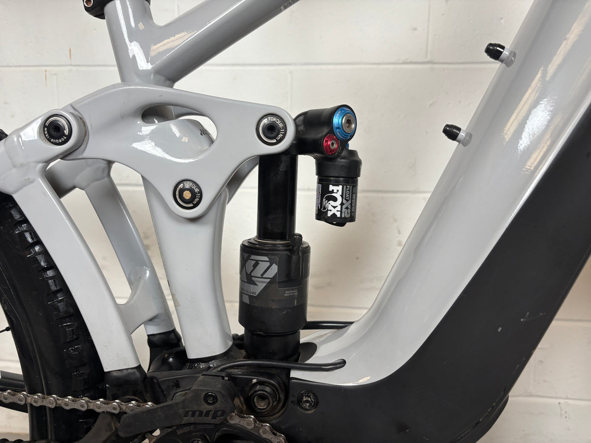 Giant Reign E+1 MX Pro 2022 Electric Mountain Bike-Only 170 Miles Rode