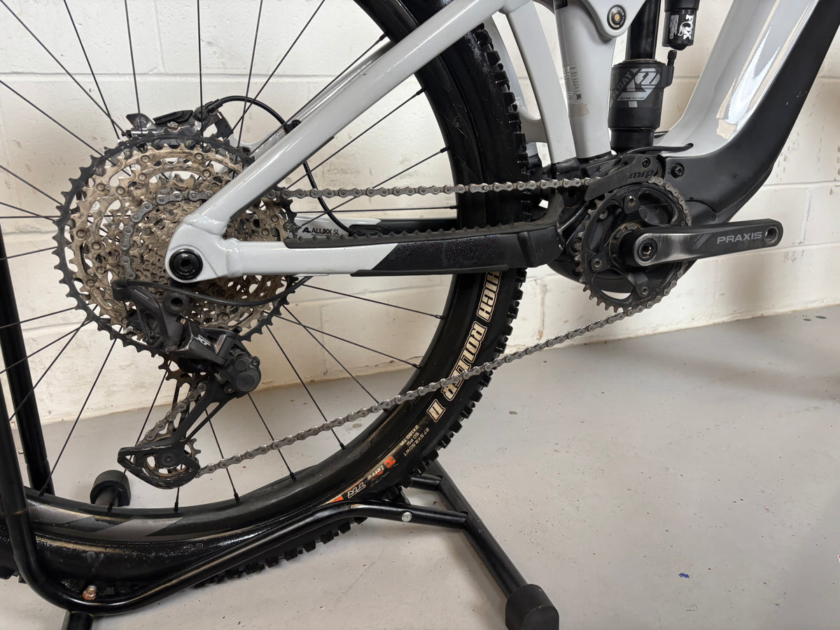 Giant Reign E+1 MX Pro 2022 Electric Mountain Bike-Only 170 Miles Rode