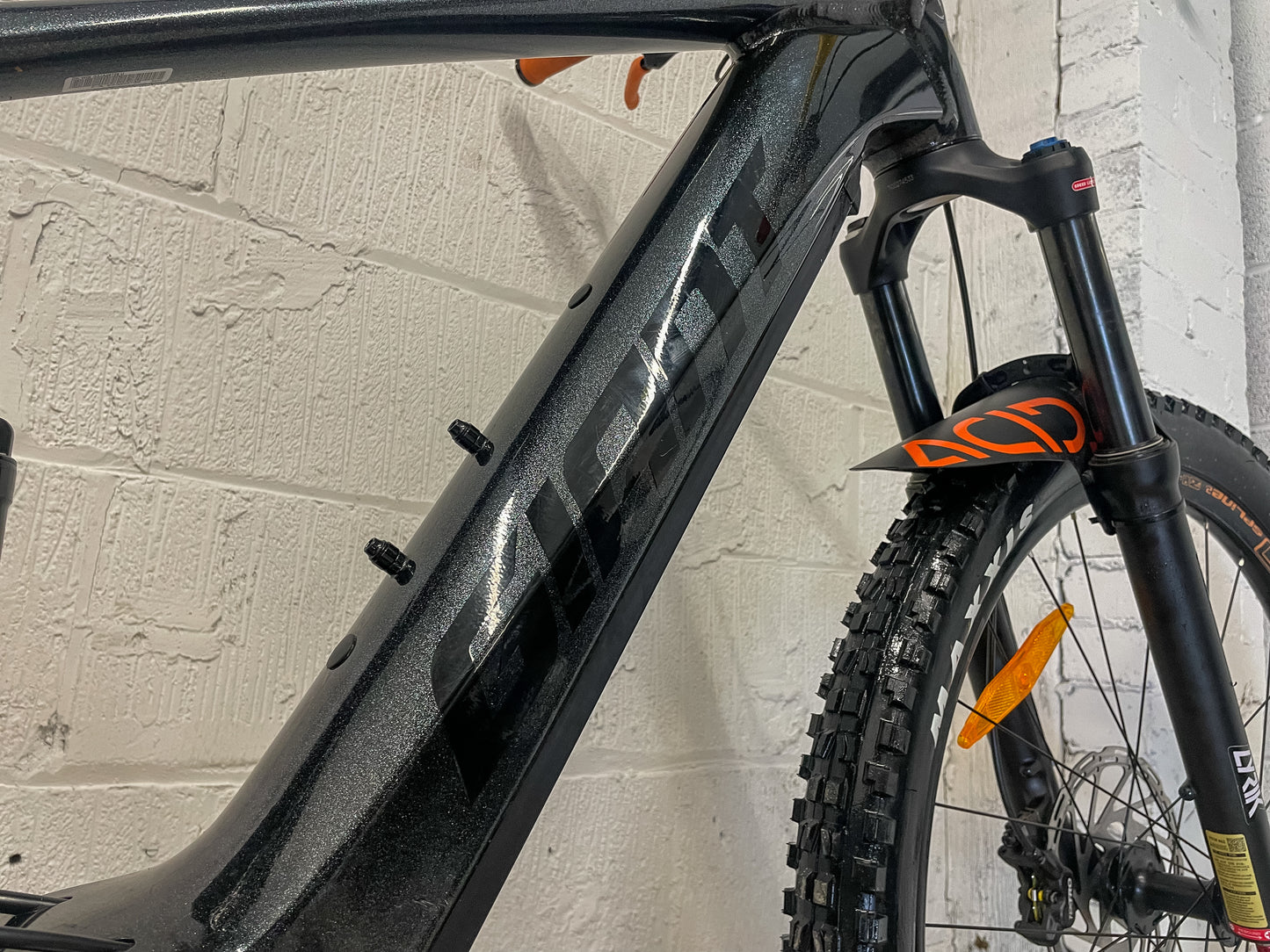 Giant Stance E+ 2 29er 2024 Electric Full Suspension Mountain Bike *Only 30 Miles Rode*