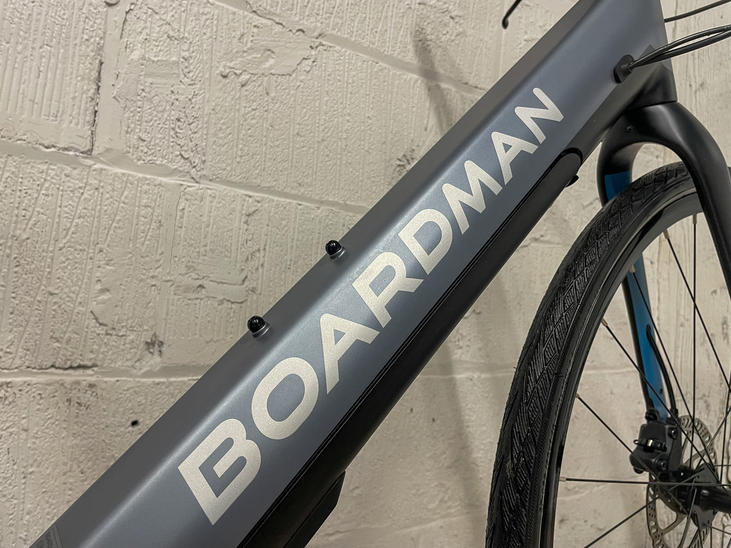 Boardman HYB 8.9E Microshift Hybrid Electric Bike *Only 30 Miles Rode