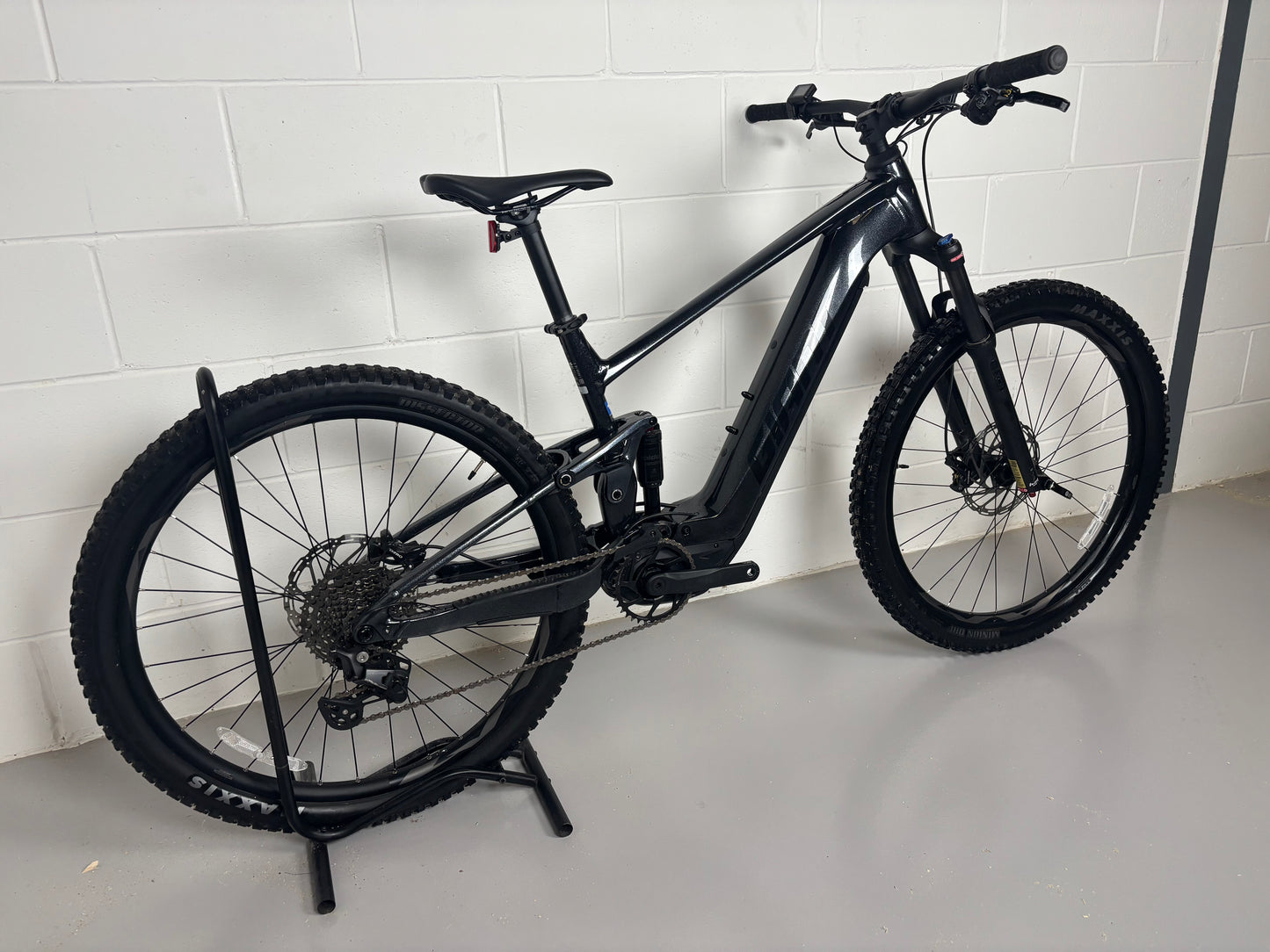 Giant Stance E+ 2 29er 2023 Electric Mountain Bike *Only 180 Miles Rode*
