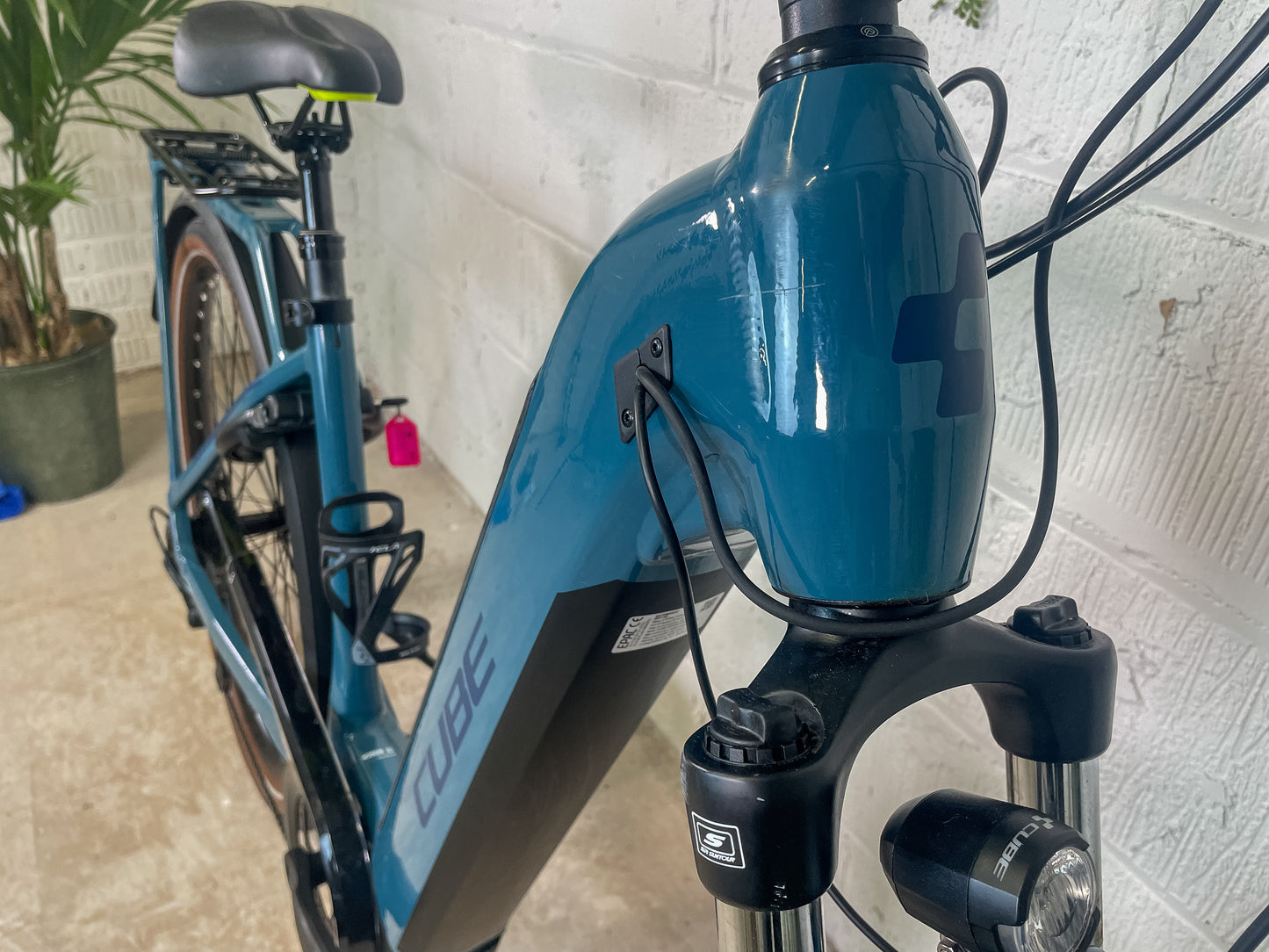 Cube Kathmandu Hybrid One 625 2024 Electric Hybrid Bike * Only 15 Miles rode*