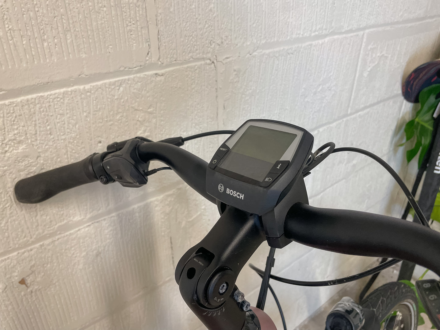 Raleigh Motus Tour 400Wh 2024 Electric Hybrid Bike *Only Rode 100 Miles*