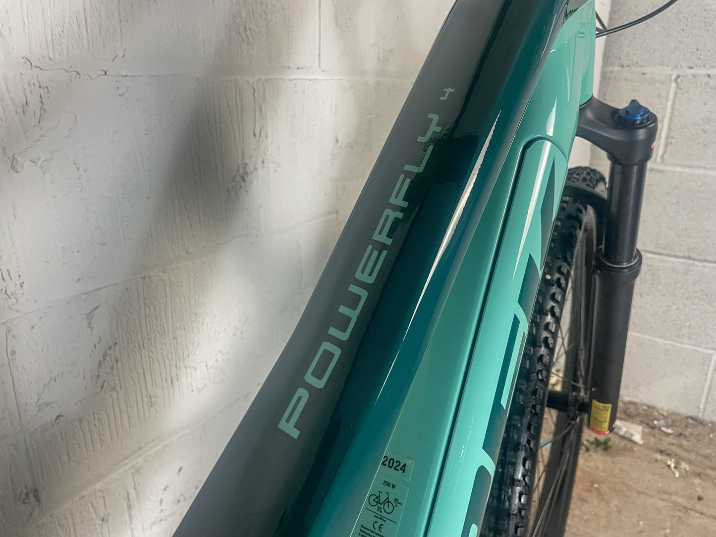 Trek Powerfly FS 4 2024 Electric Mountain Bike *Only 20 Miles Rode*