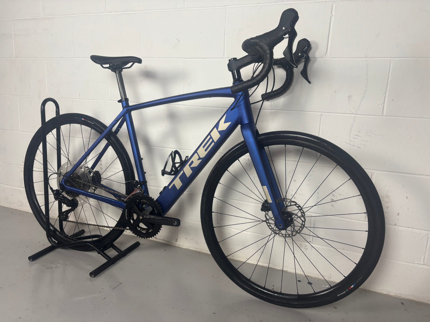 Trek Domane+ AL 5 2025 Electric Road Bike
