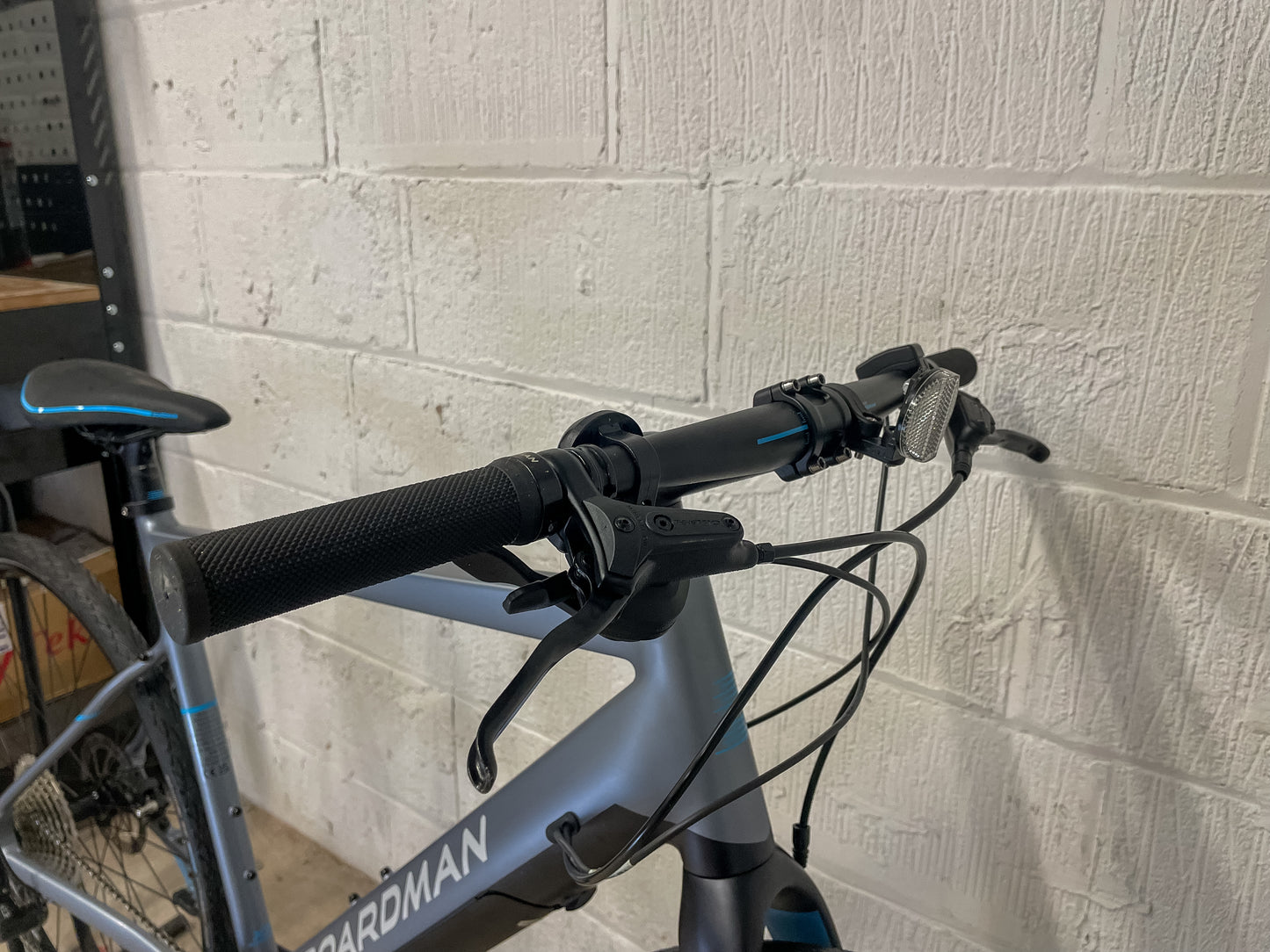 Boardman HYB 8.9E Microshift Hybrid Electric Bike *Only 30 Miles Rode