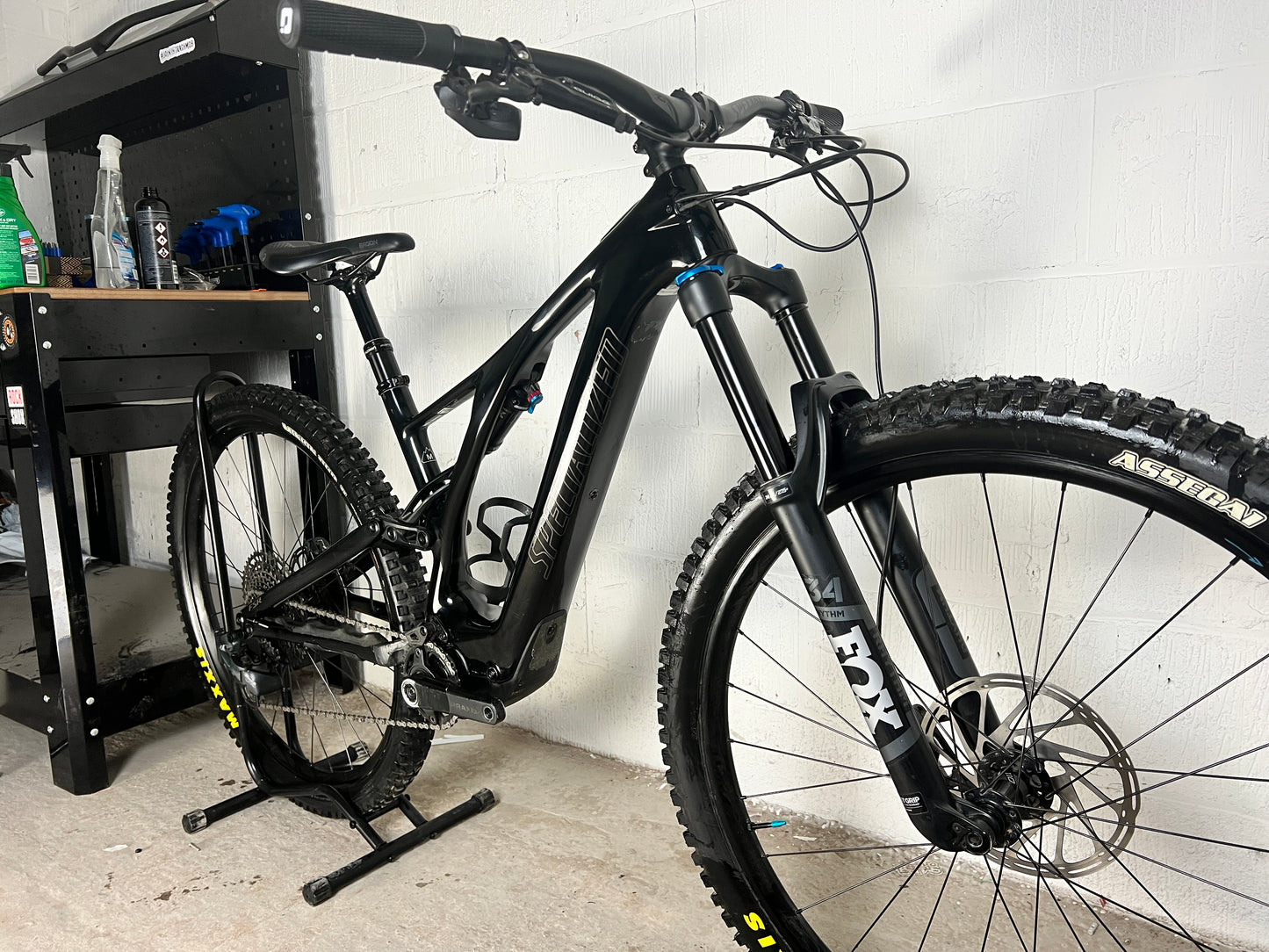 Specialized Turbo Levo SL Comp Carbon 2022 Electric Mountain Bike *Only 60 Miles Rode*