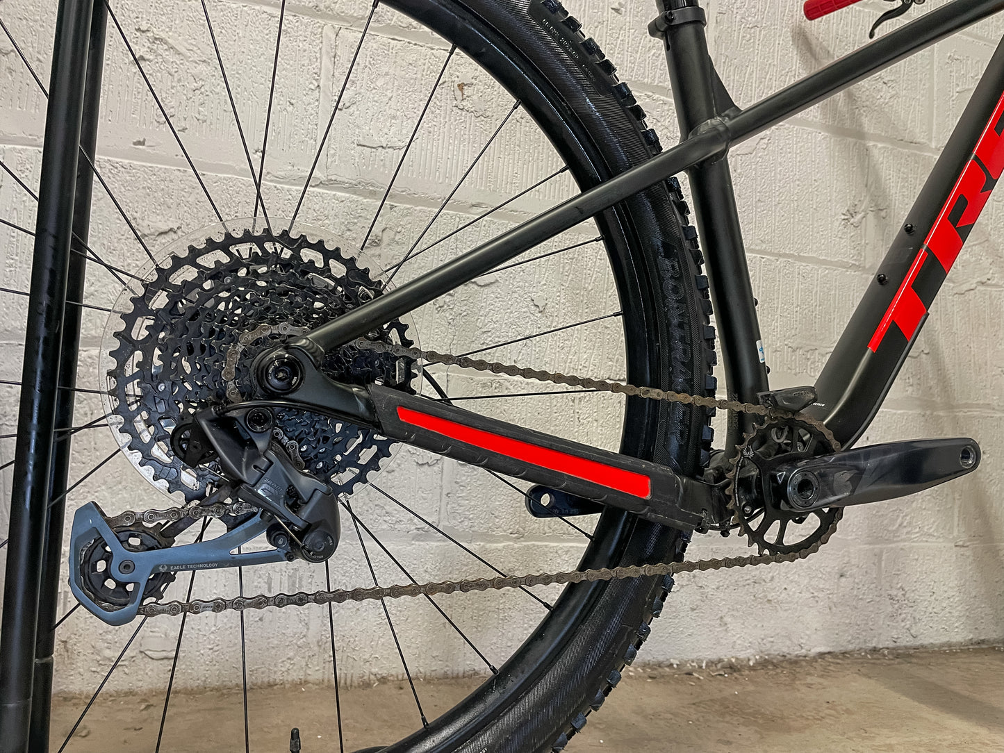 TREK ROSCOE 8 2025 HARDTAIL MOUNTAIN BIKE