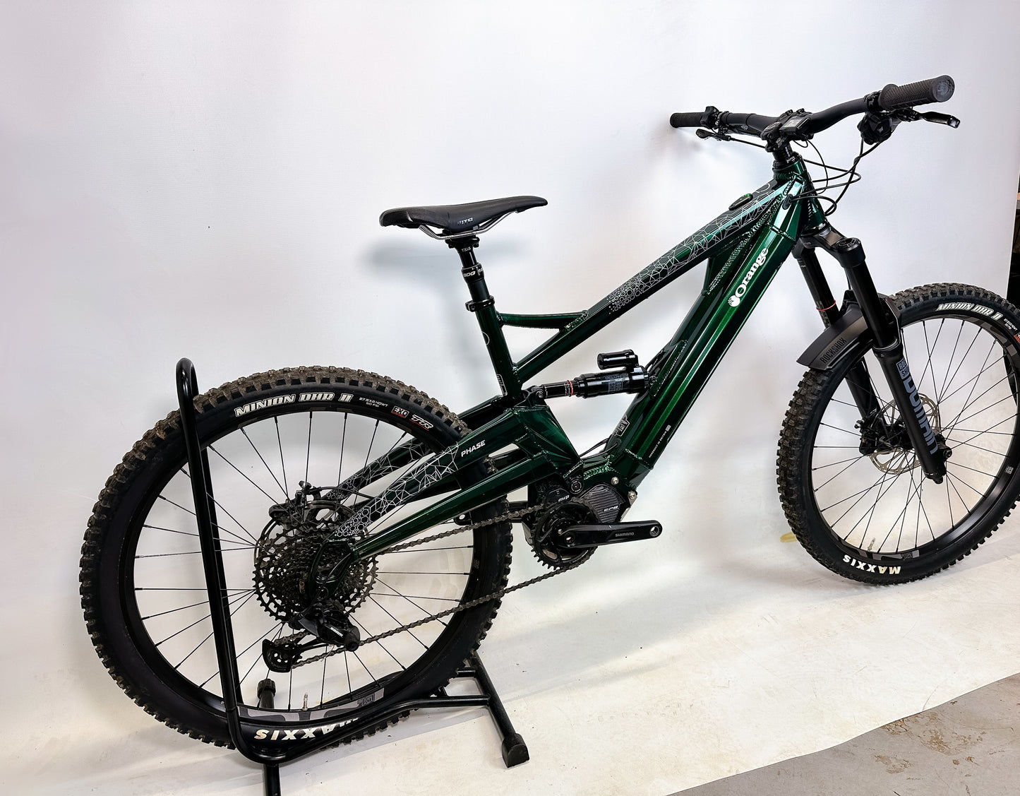 Orange Phase 27.5 S 2024 Full Suspension Electric Bike *Only 81 Miles*