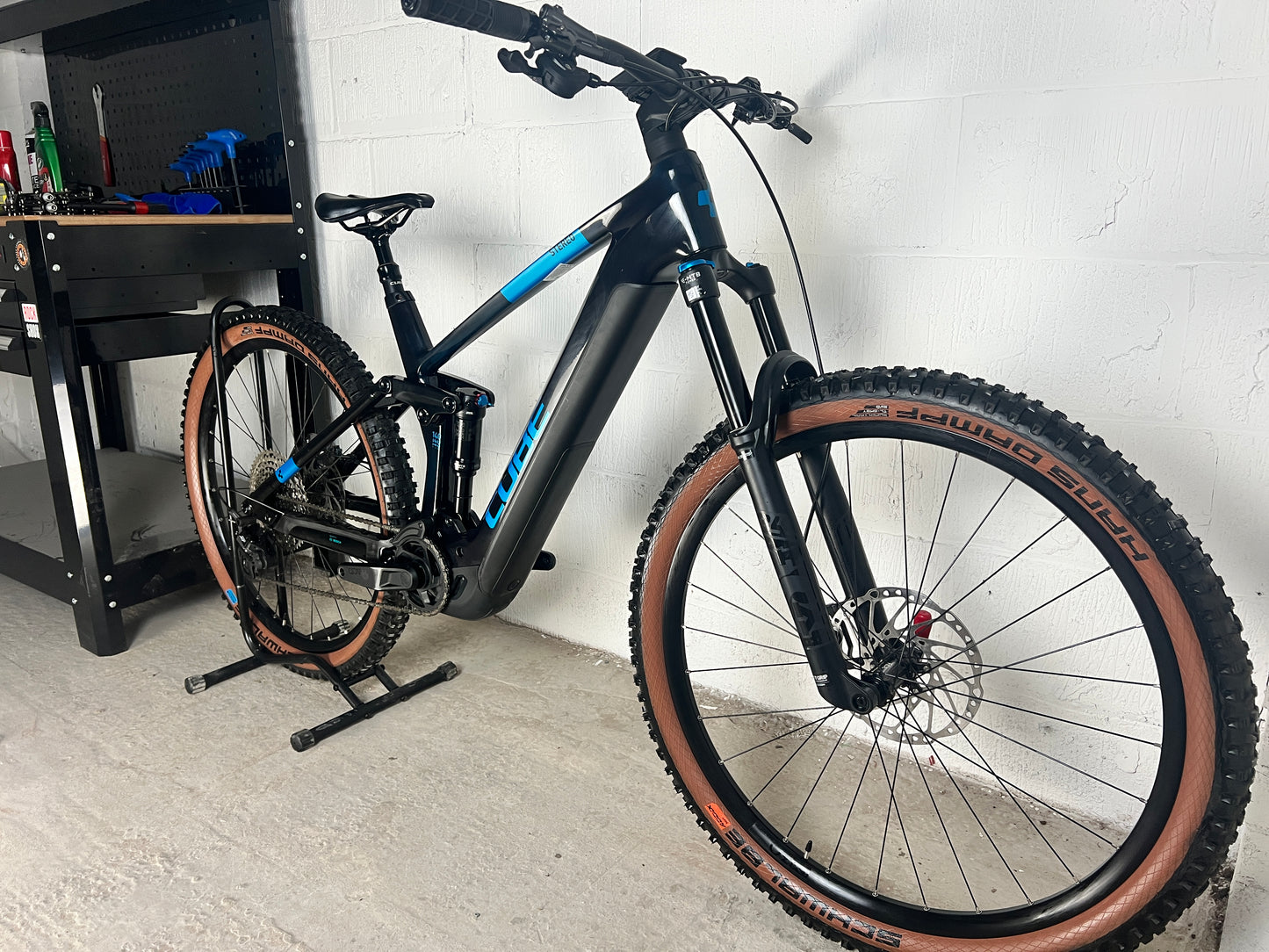 Cube Stereo Hybrid 140 HPC SLX 750 2024 Electric Mountain Bike *Only 60 Miles*