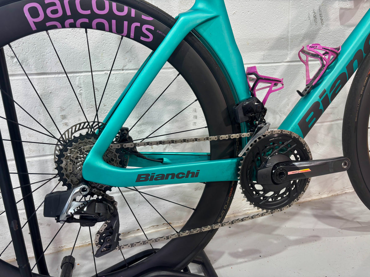 Bianchi Oltre Pro SRAM Force AXS 2026 Road Bike