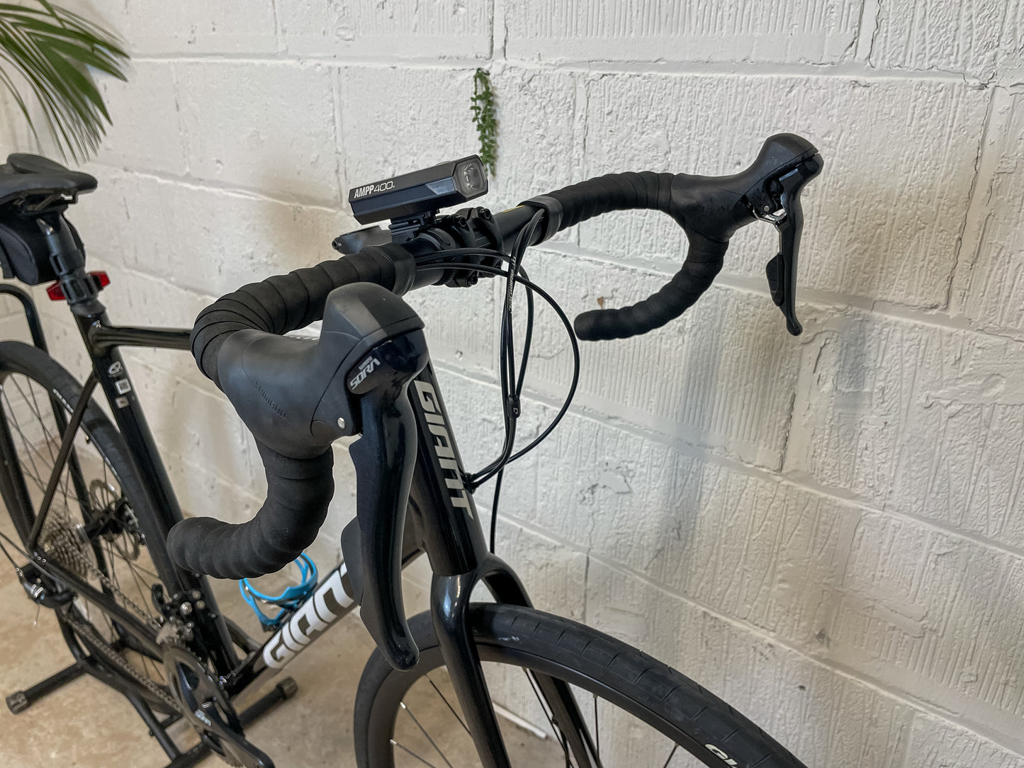 Giant Contend AR 3 Disc Road Bike