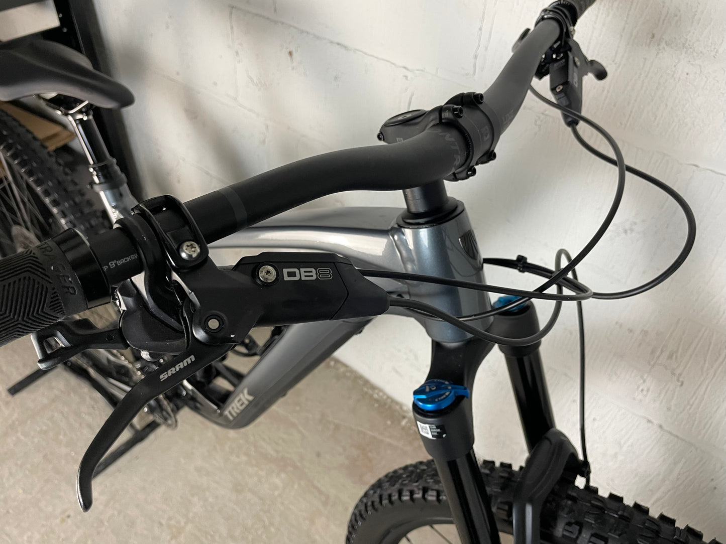 Trek Fuel EX 8 XT Gen 6 2024 Full Suspension Mountain Bike