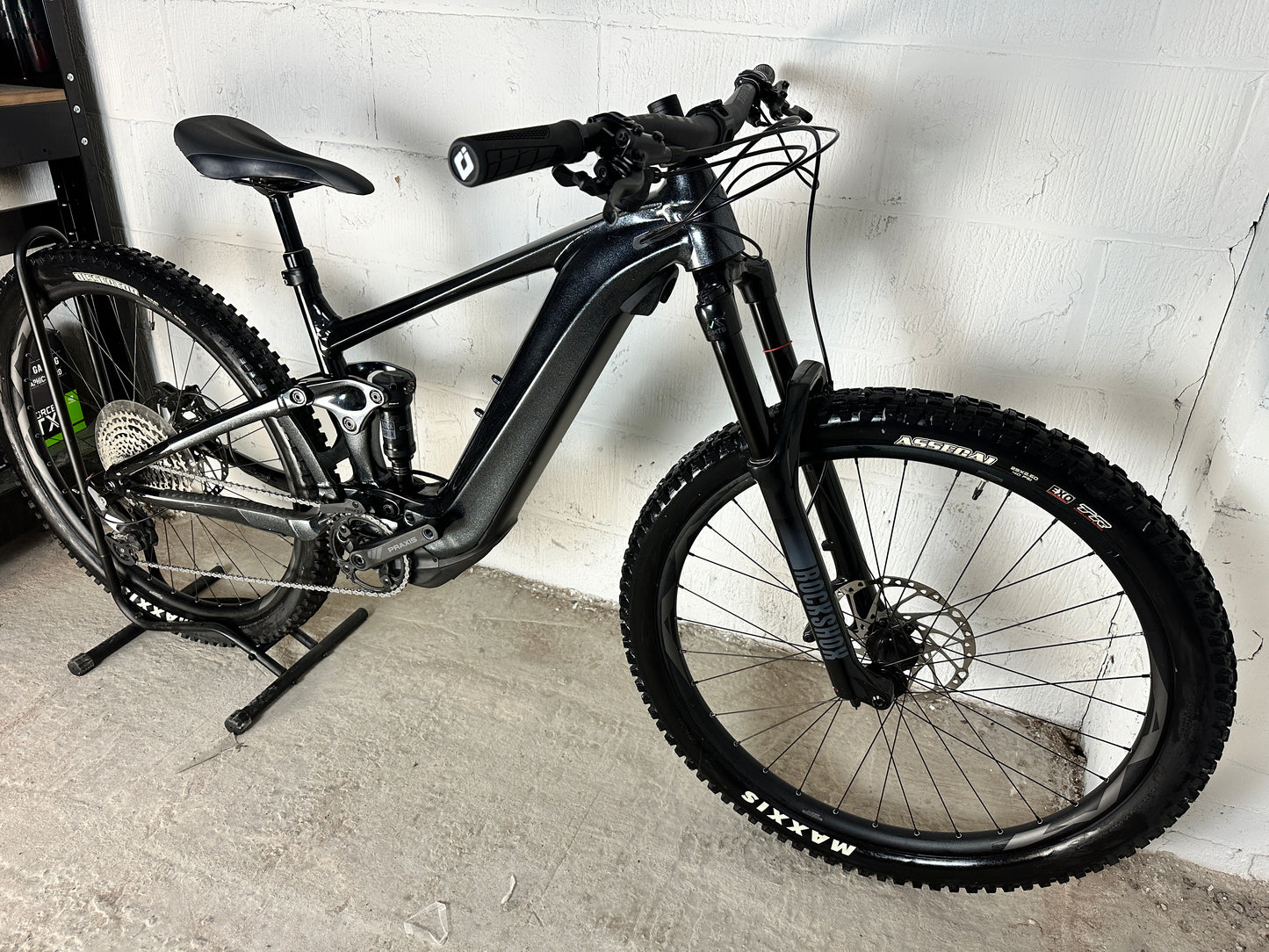 Giant Trance X E+ 2023 Electric Mountain Bike *Only 375 Miles Rode*