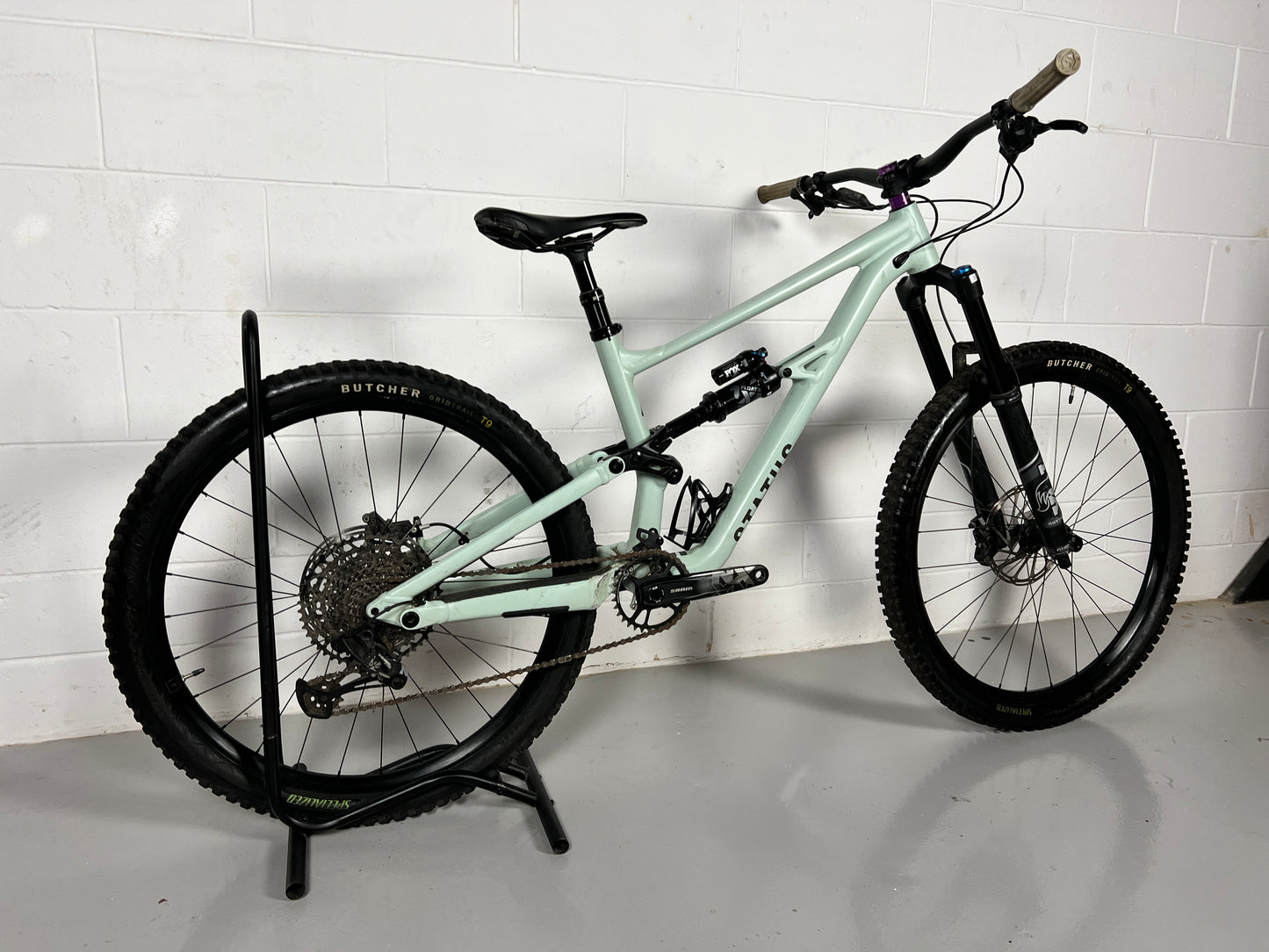 Specialized Status 160 2022 Mountain Bike