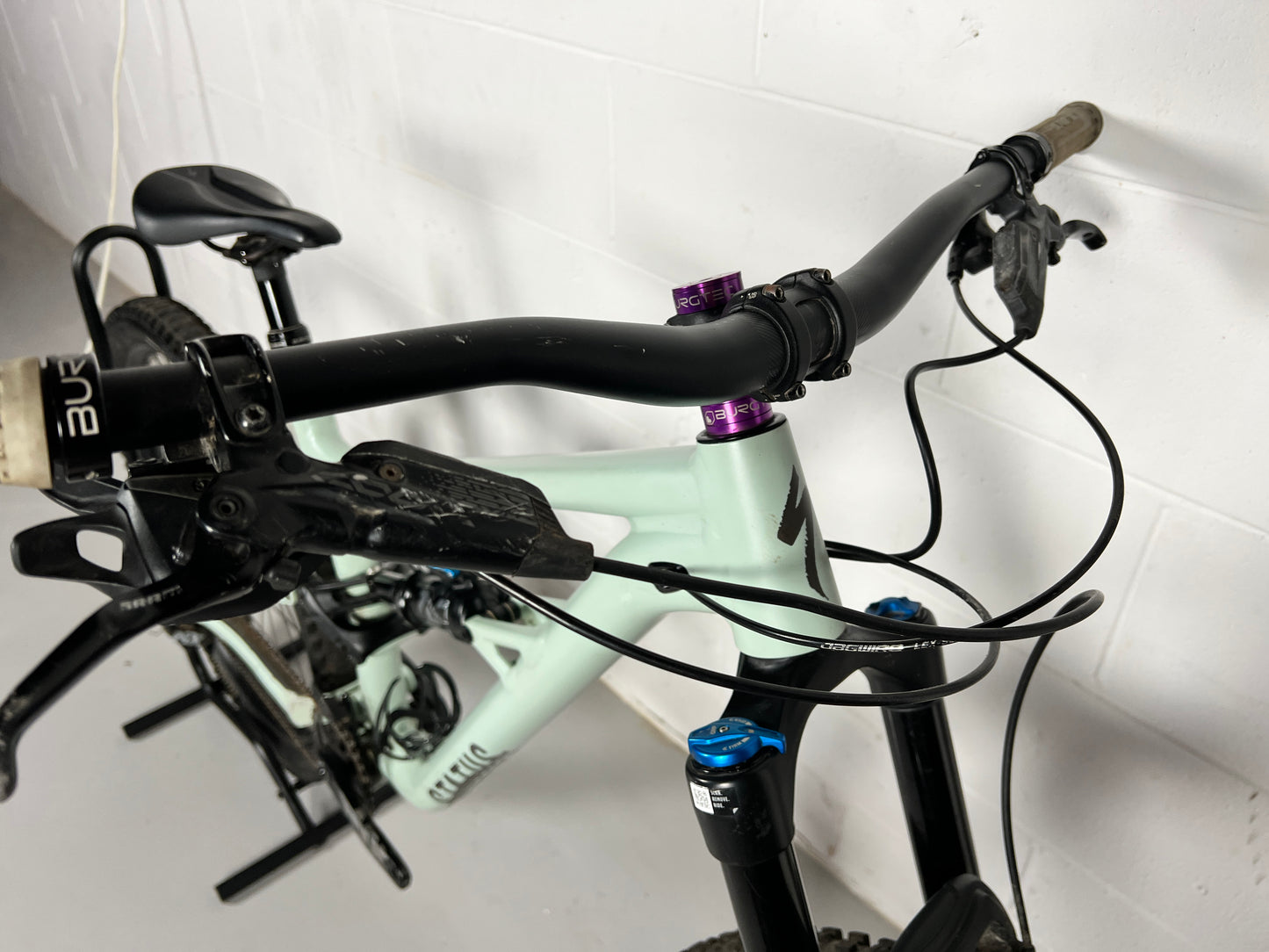 Specialized Status 160 2022 Mountain Bike