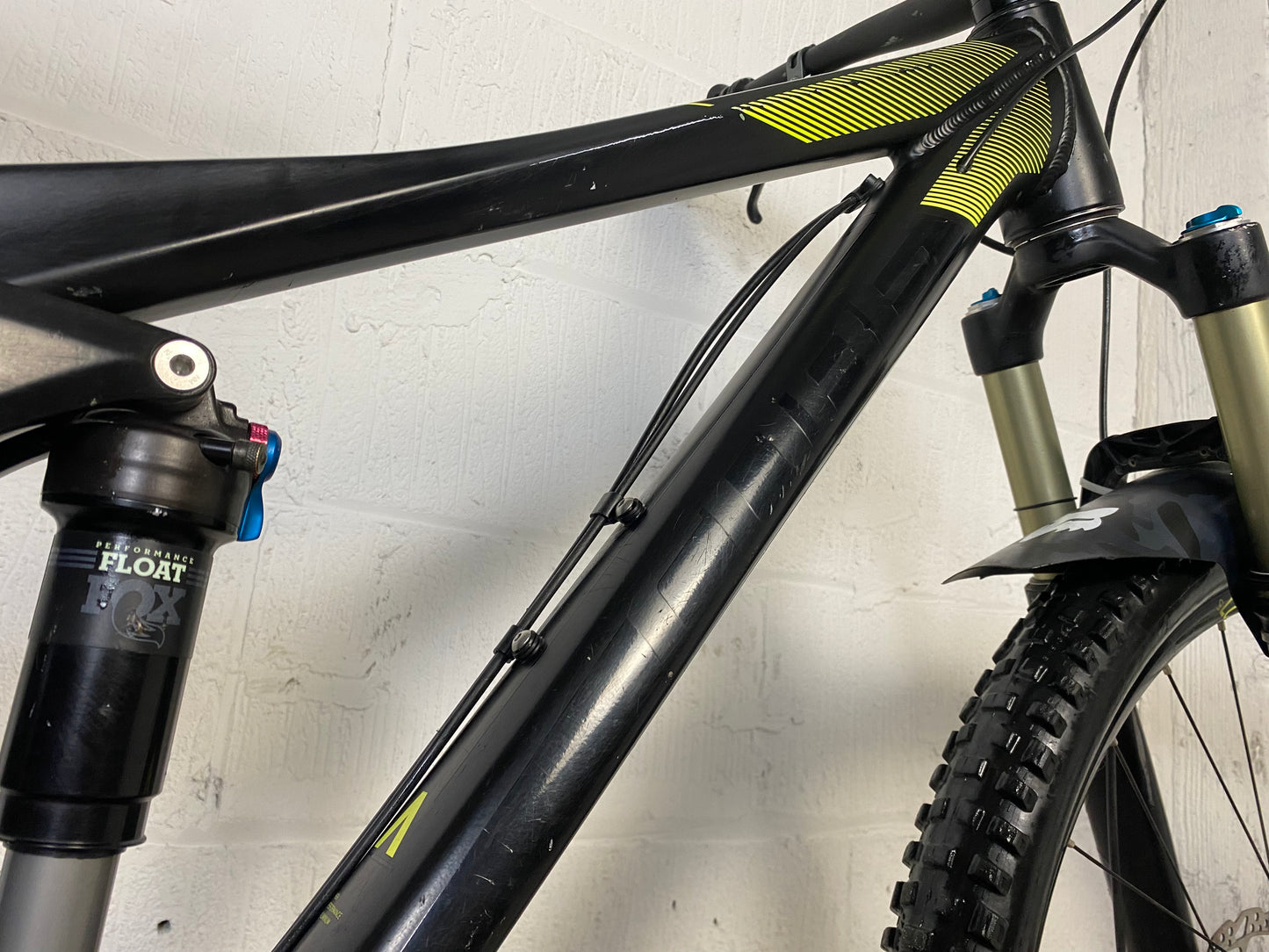 Cube Stereo 140 Race Full Suspension Mountain Bike