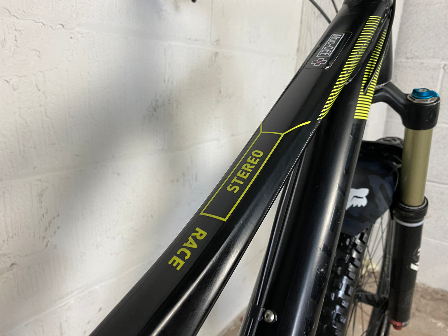 Cube Stereo 140 Race Full Suspension Mountain Bike