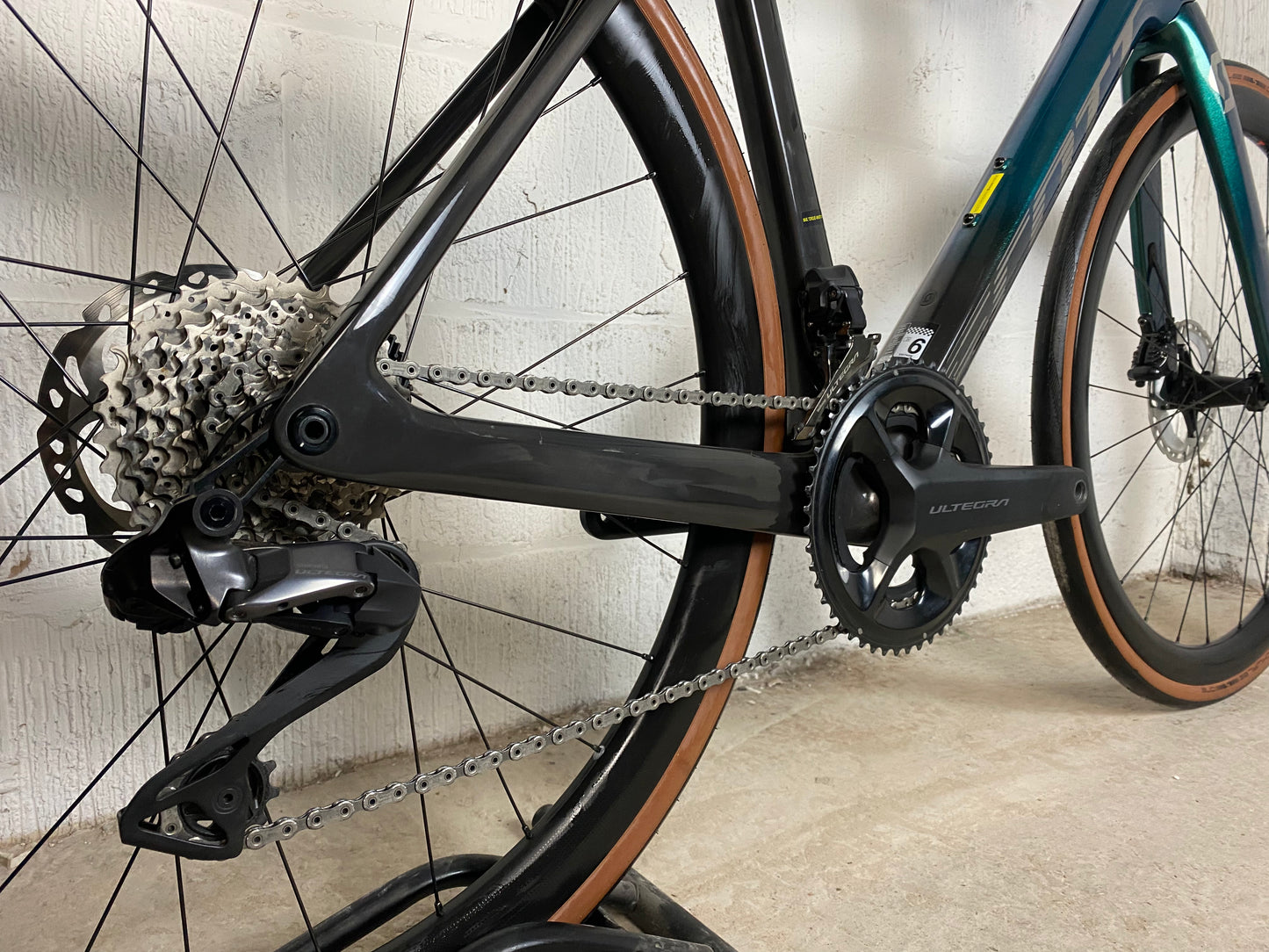 Scott Addict eRIDE 10 2022 Electric Road Bike *Only 50 Miles Rode*