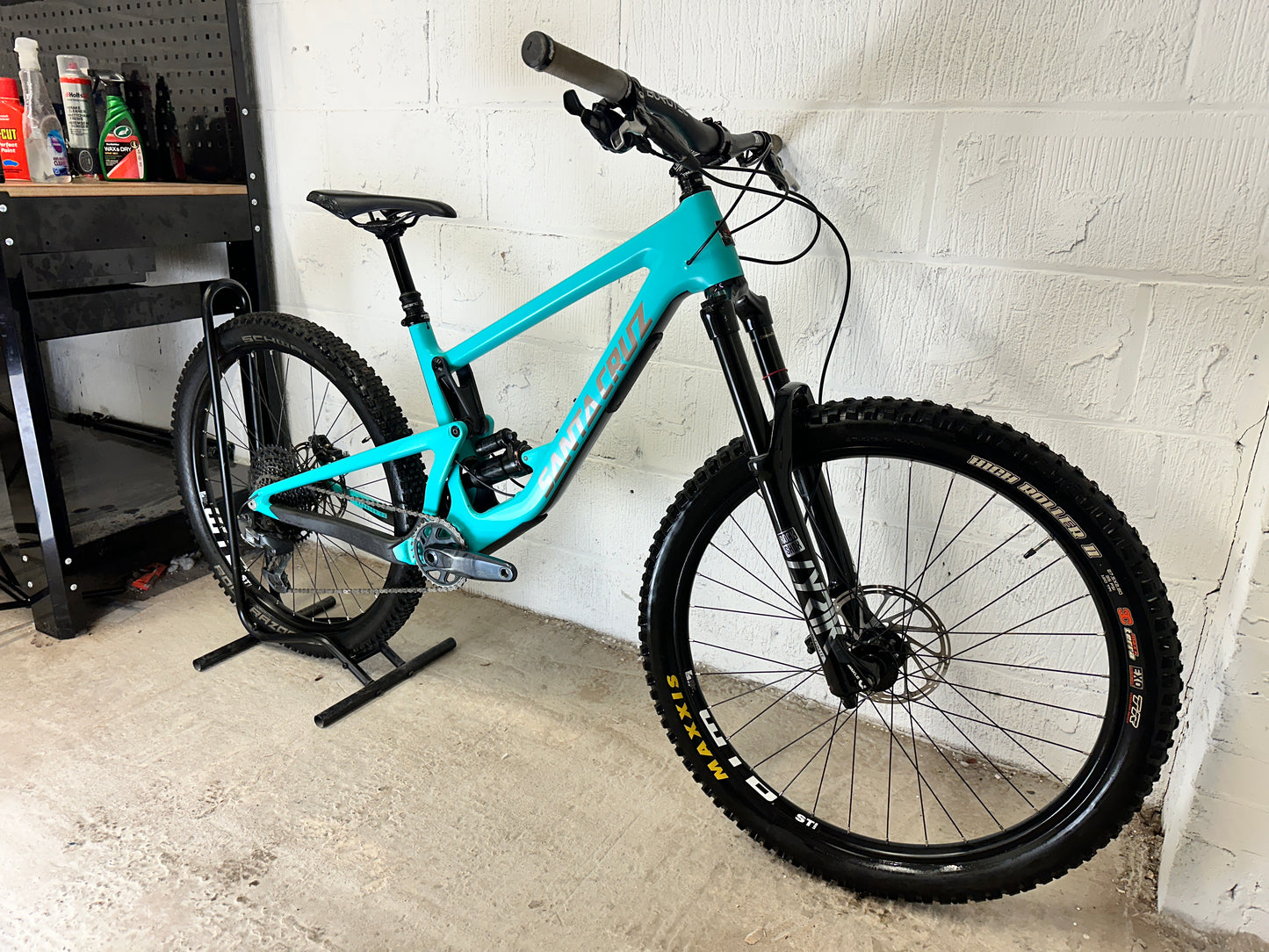 Santa Cruz Bronson CC Full Suspension Mountain Bike