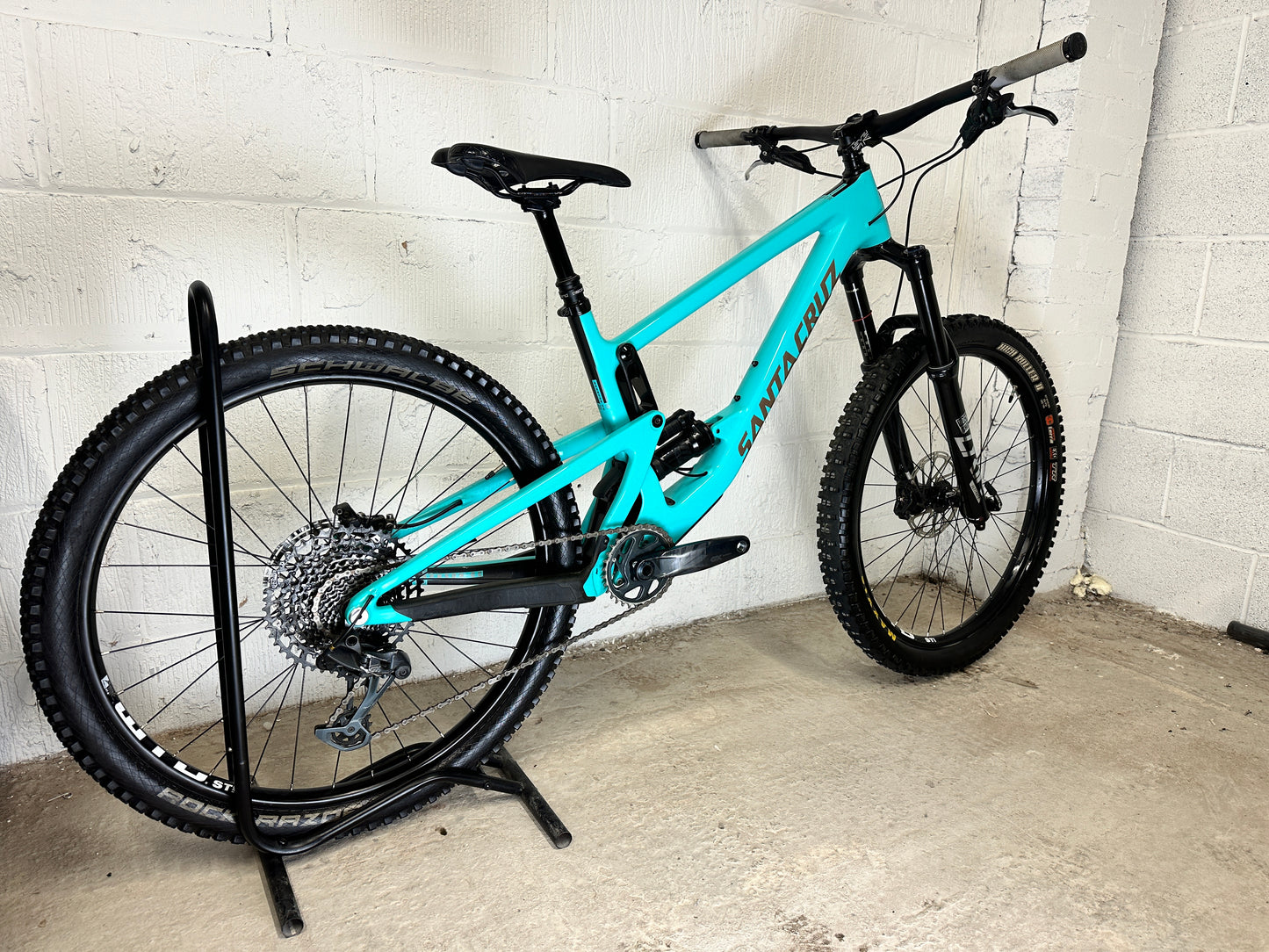 Santa Cruz Bronson CC Full Suspension Mountain Bike