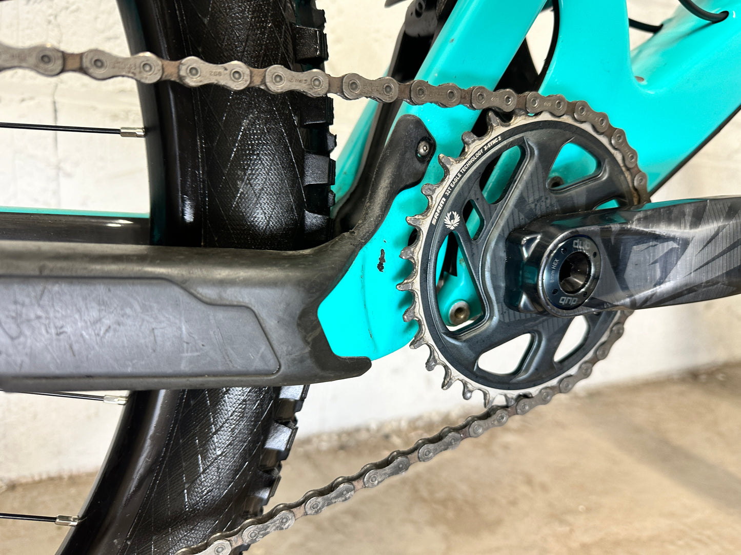 Santa Cruz Bronson CC Full Suspension Mountain Bike