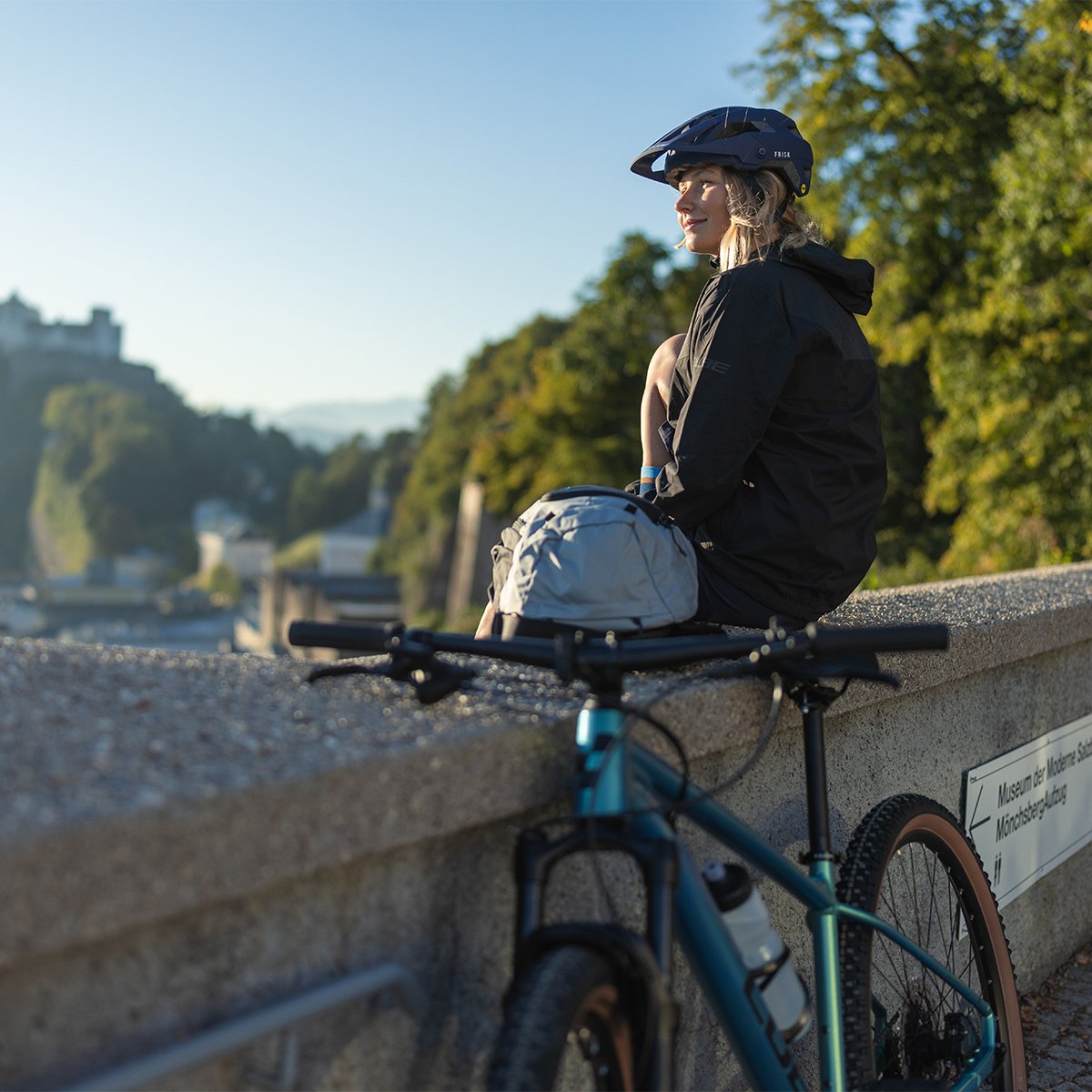 Woman Cube Cube Landing Page – Mcrbikes
