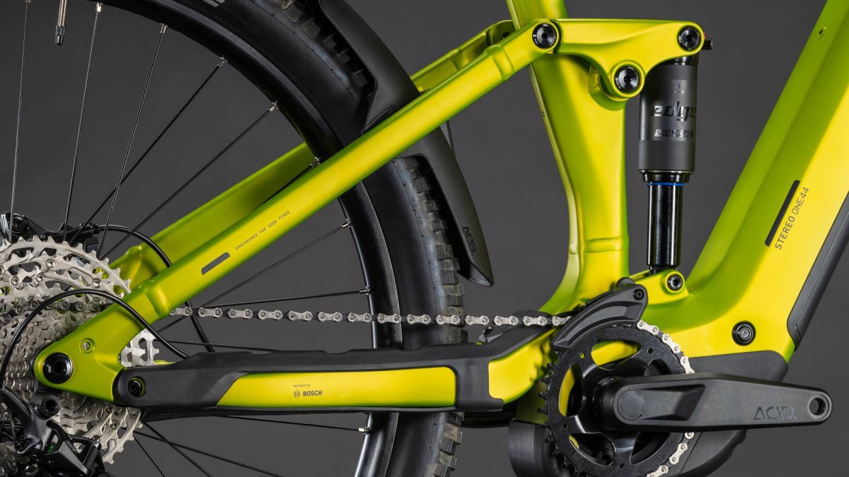 CUBE STEREO HYBRID ONE44 PRO 800 LIZARD/BLACK 2026